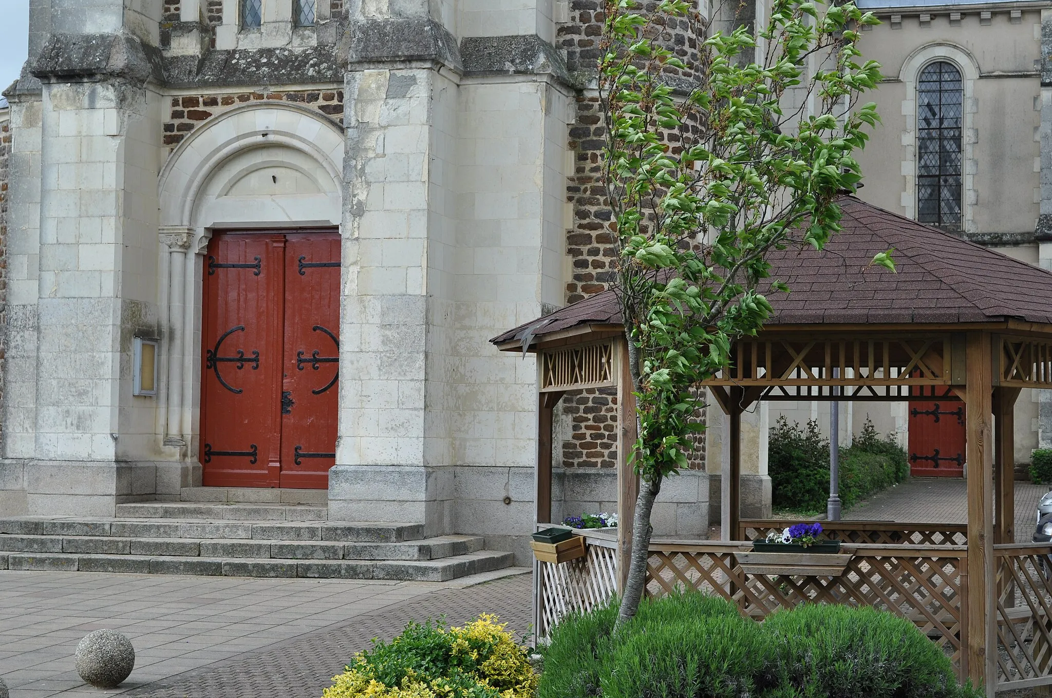 Photo showing: Église Notre-Dame de Louplande