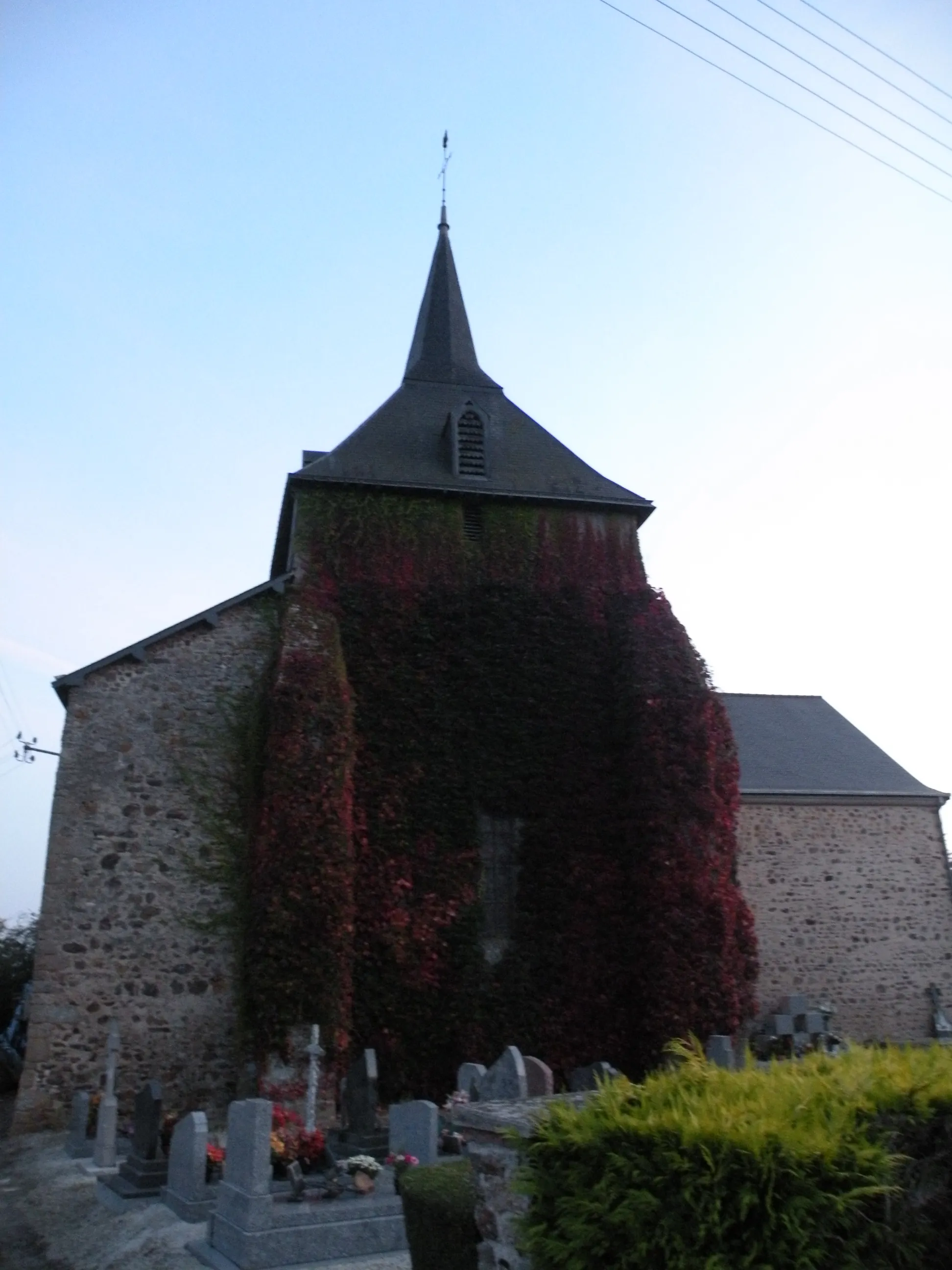 Photo showing: Church of La Gravelle.