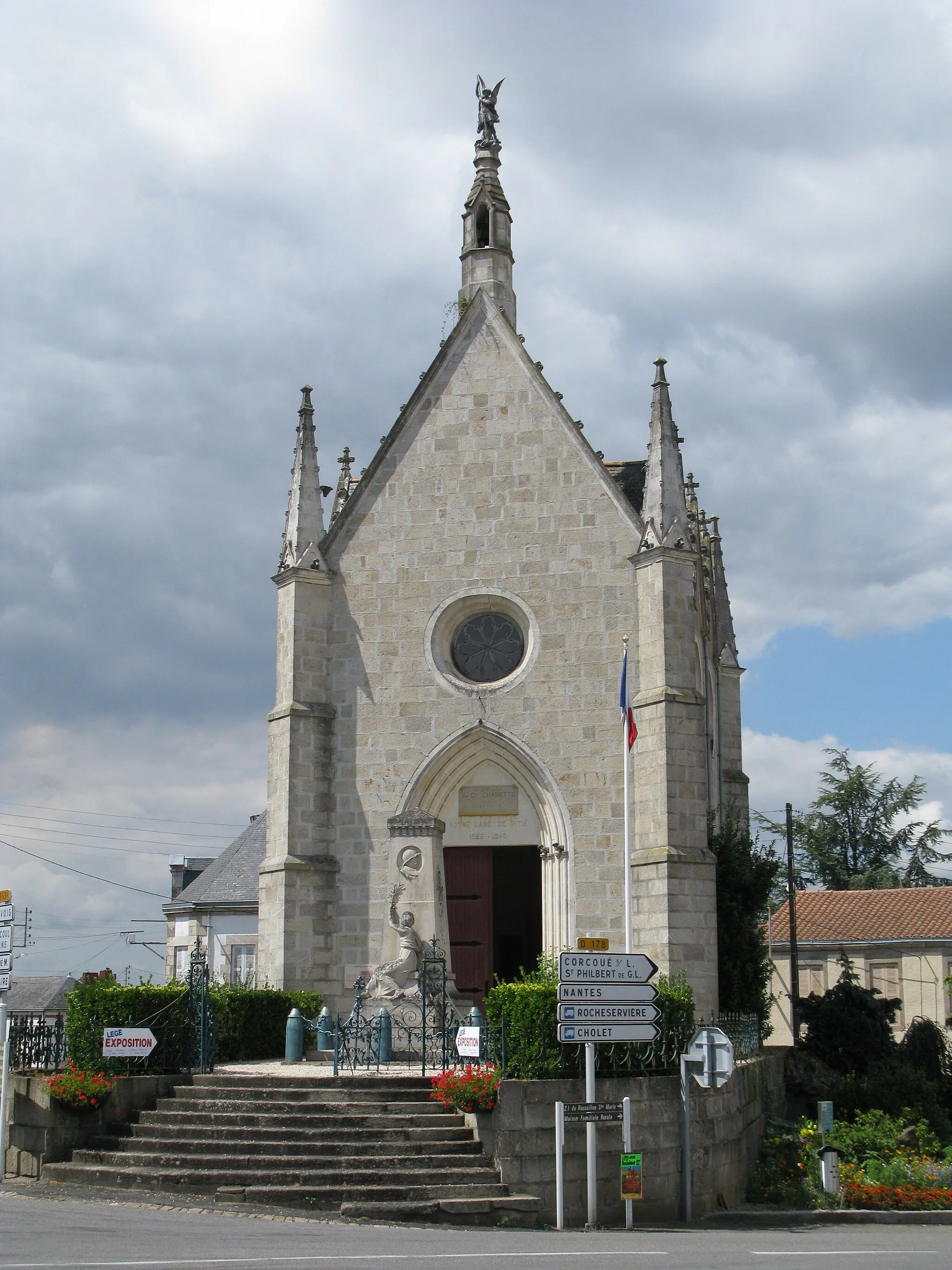 Photo showing: La chapelle Notre-Dame de Pitié à Legé