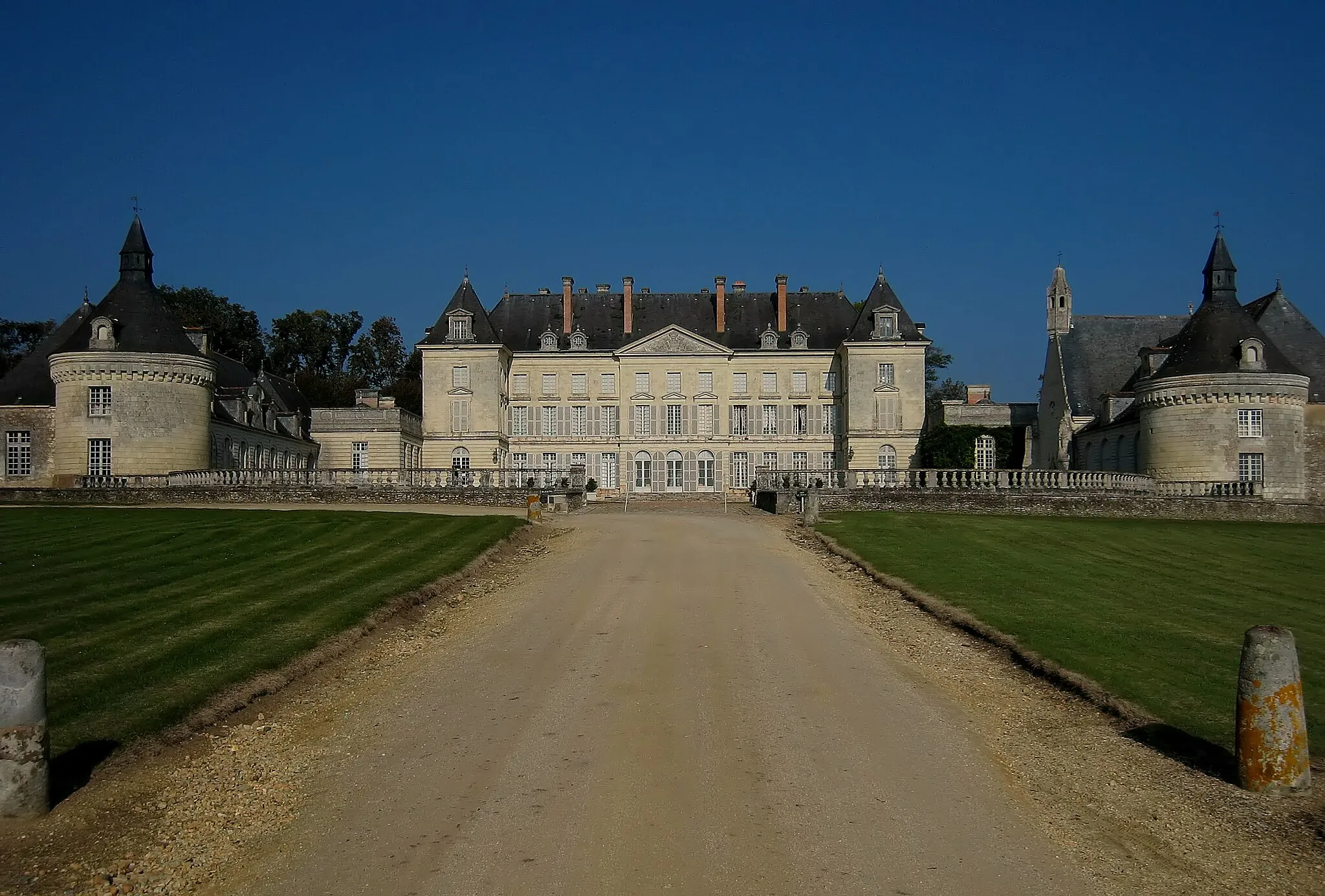 Photo showing: Castle Montgeoffroy, located near the village of Mazé in the county of Maine-et-Loire/France