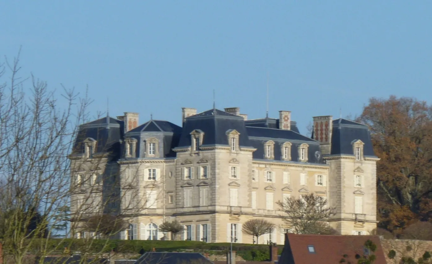 Photo showing: Château de Montfort-le-Gesnois vu depuis l'Huisne