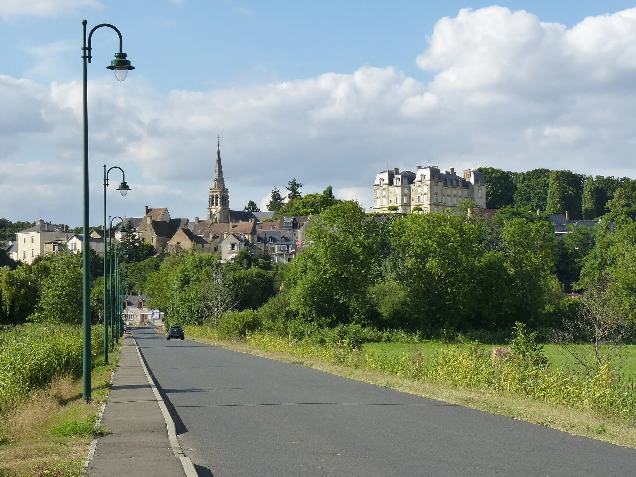 Photo showing: Montfort-le-Gesnois - Entrée du bourg