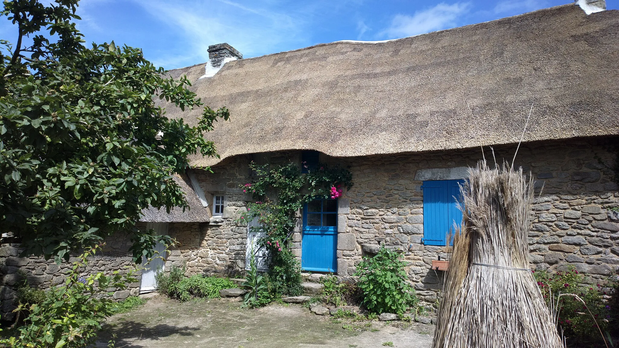 Photo showing: Kerhinet, typique village briéron rénové