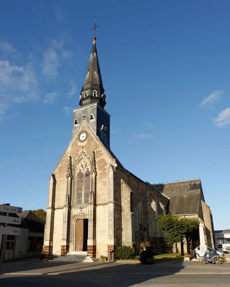Photo showing: Église Saint-Pierre de Souday, Loir-et-Cher.