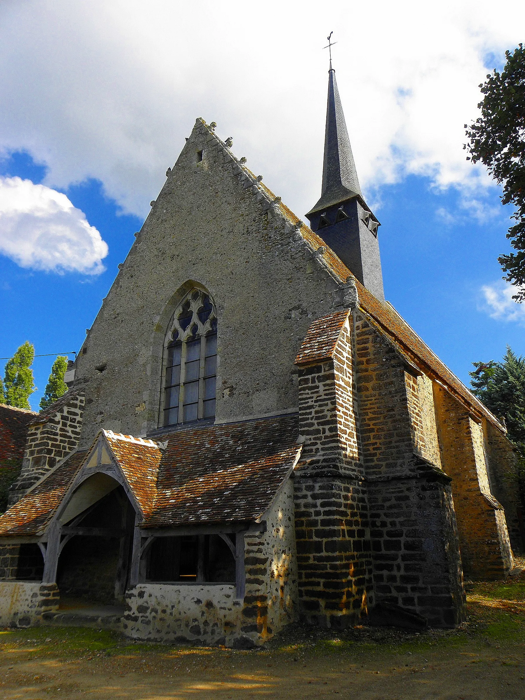 Photo showing: Église Saint-Martin de Sargé-sur-Braye (41). Façade occidentale.