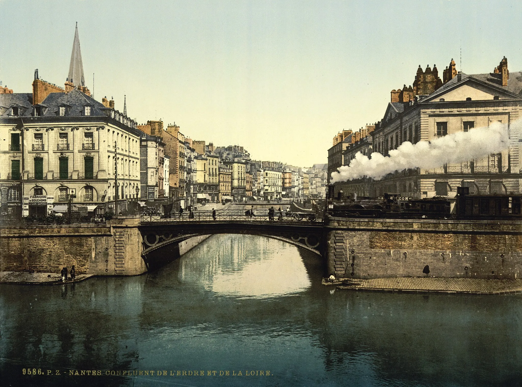 Photo showing: Confluence of Erdre and Loire rivers in Nantes, France