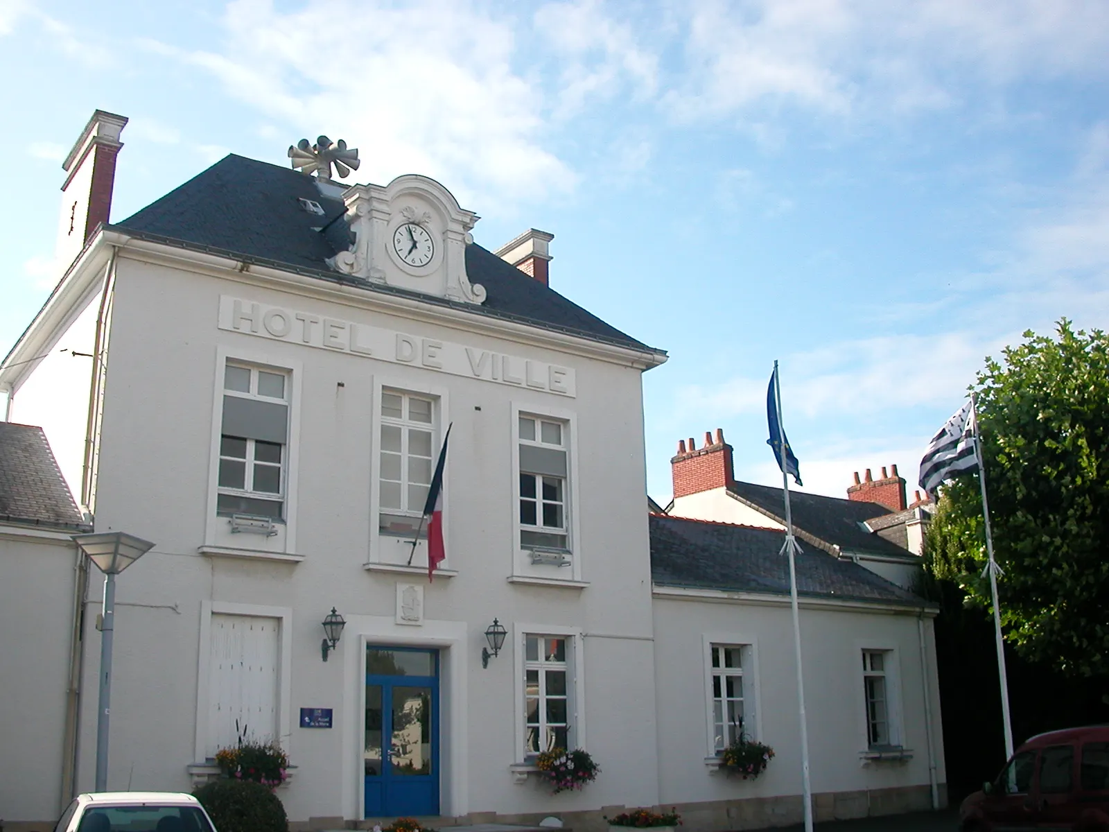 Photo showing: Town hall of Couëron
