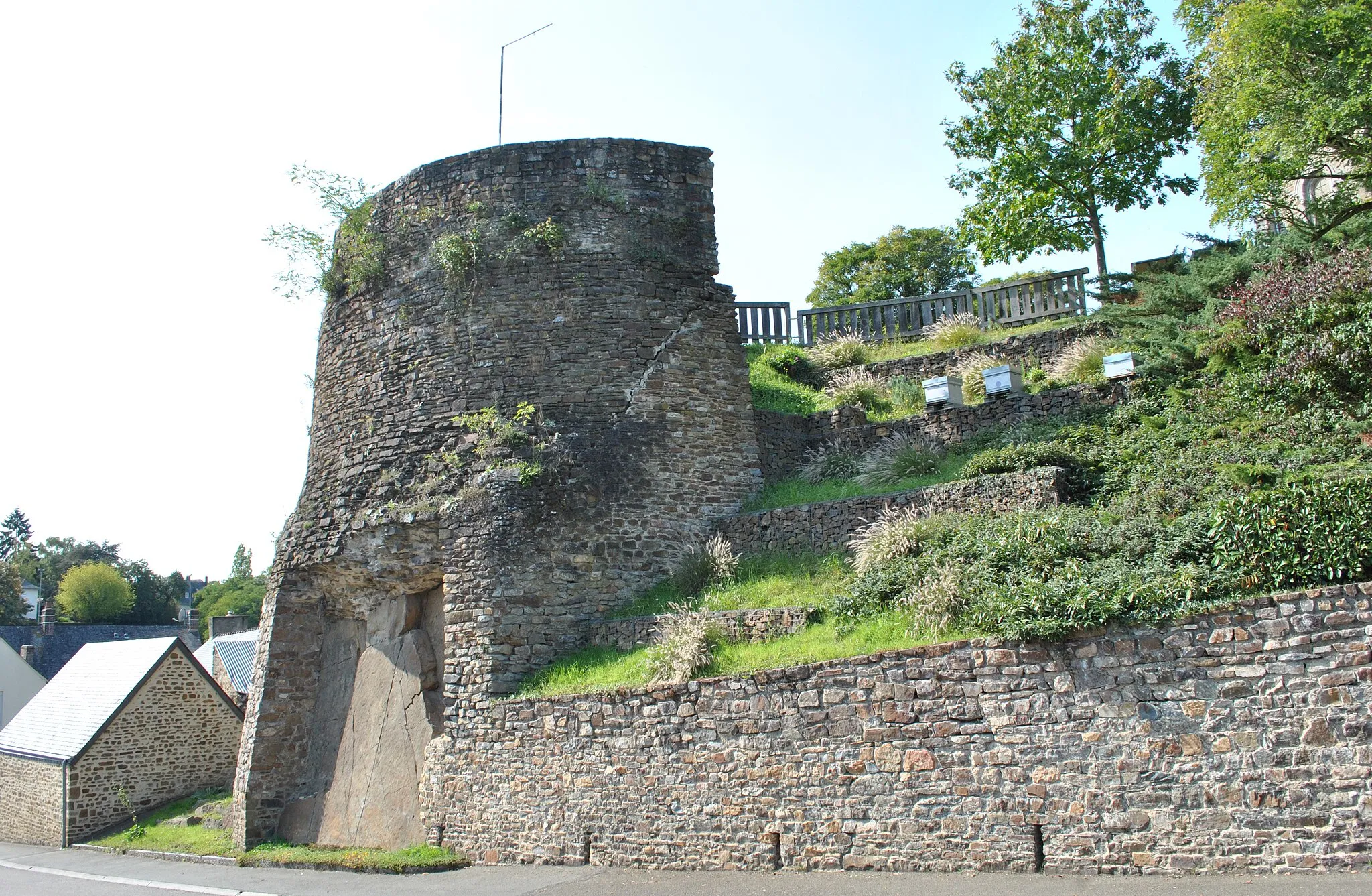 Photo showing: Tour dite Paradis aux Biques.