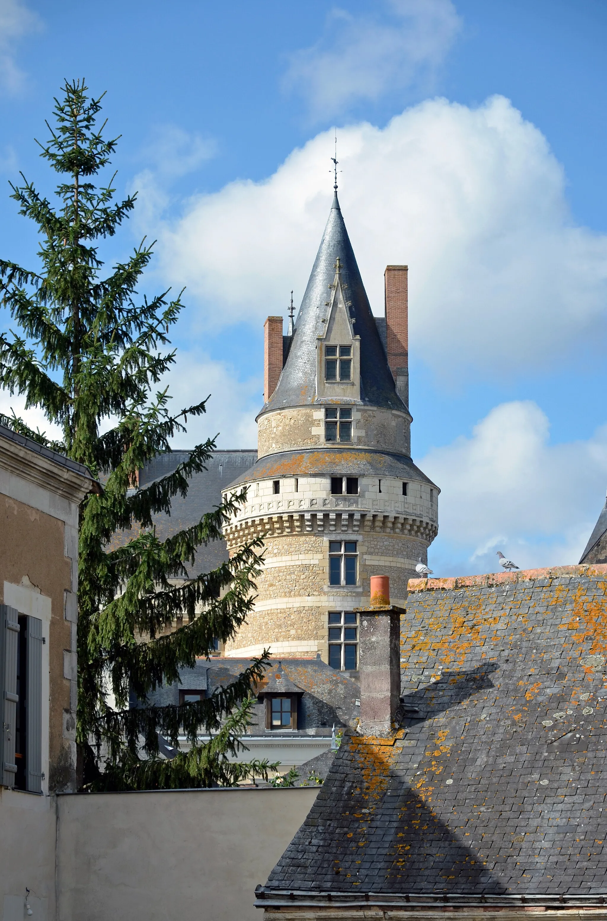 Photo showing: This building is indexed in the base Mérimée, a database of architectural heritage maintained by the French Ministry of Culture, under the reference PA00109090 .