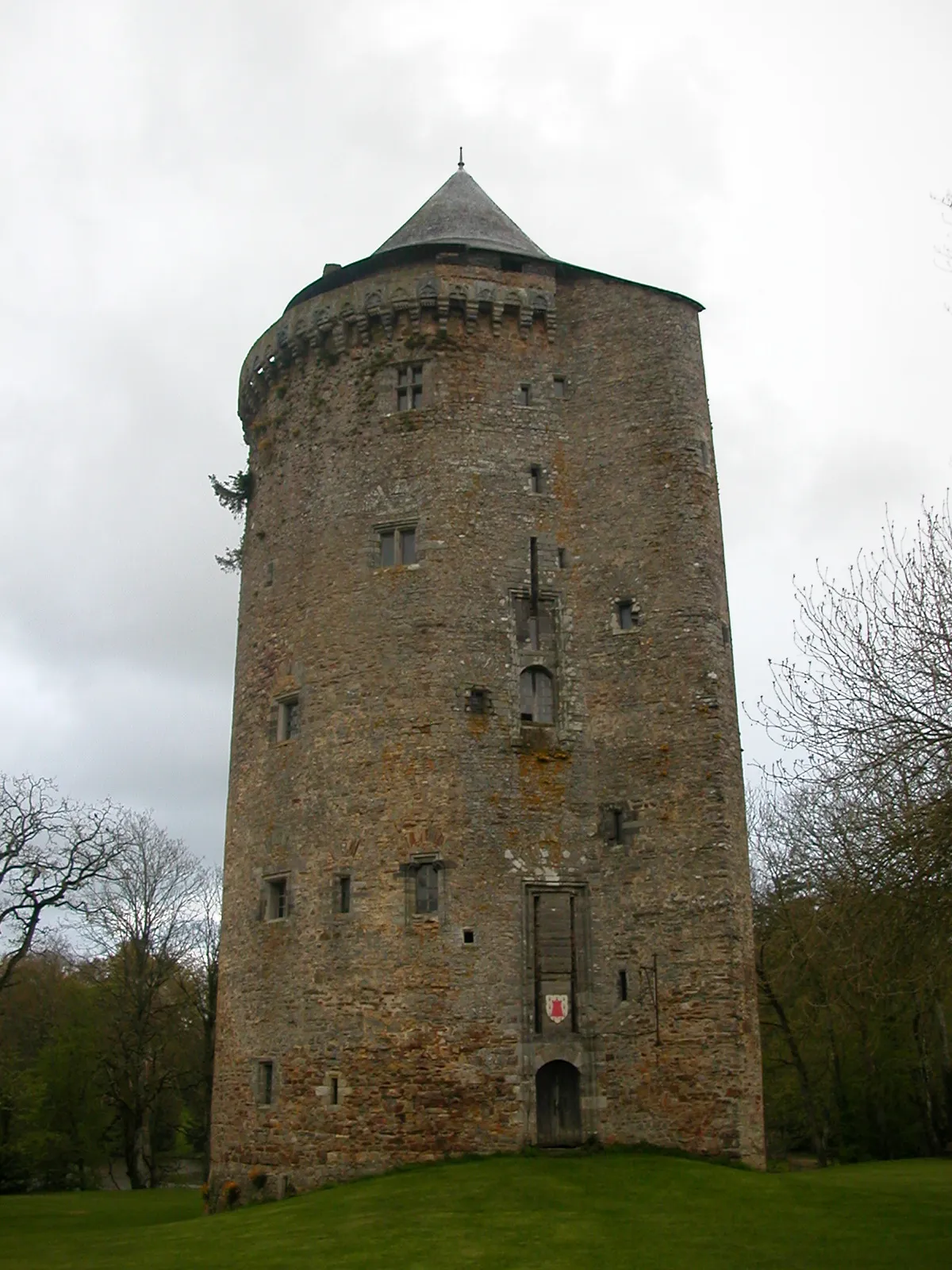 Photo showing: La Tour Duguesclin, ancien donjon du château de fr:Grand-Fougeray