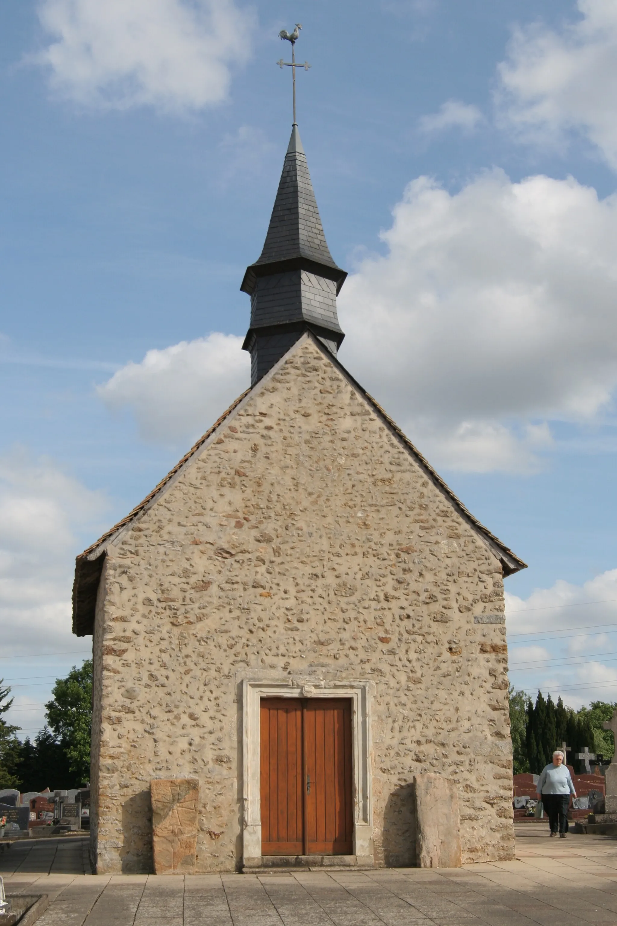 Photo showing: Chapelle du cimetière de Champagné.