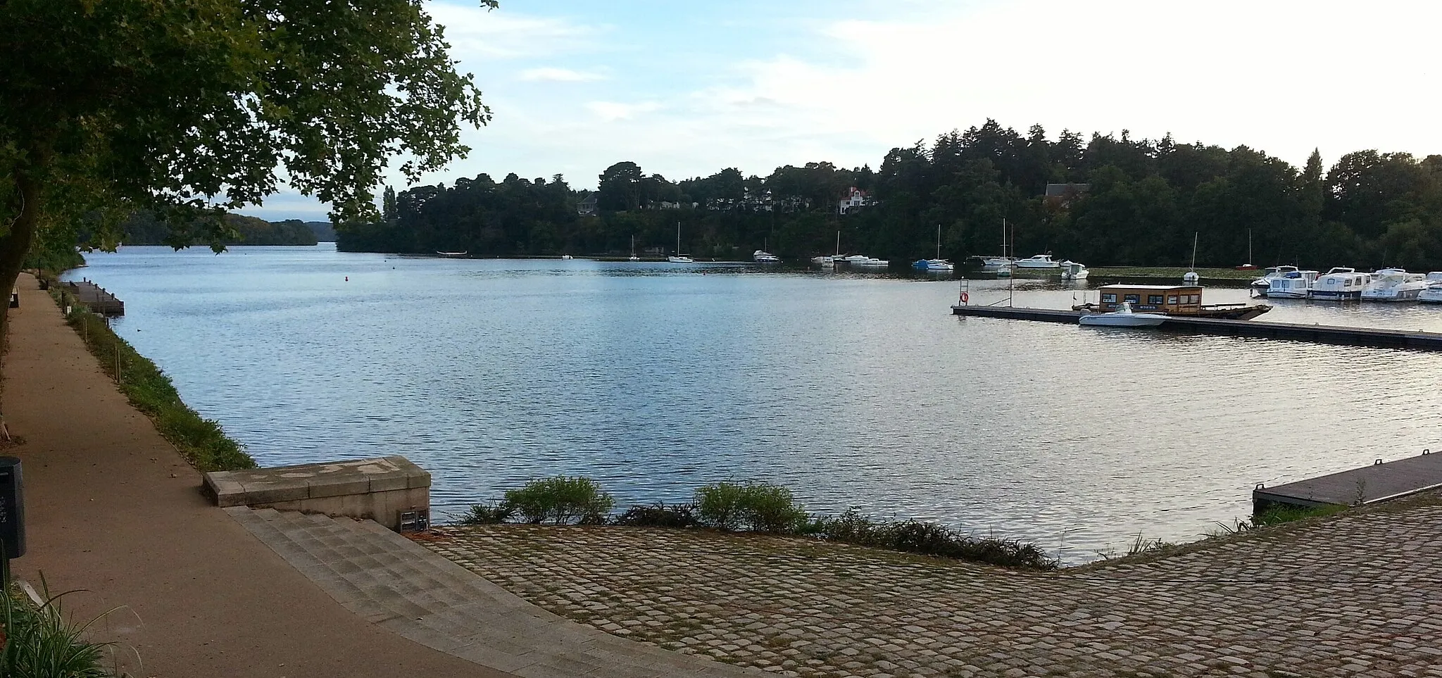 Photo showing: Port de Sucé sur Erdre (44)