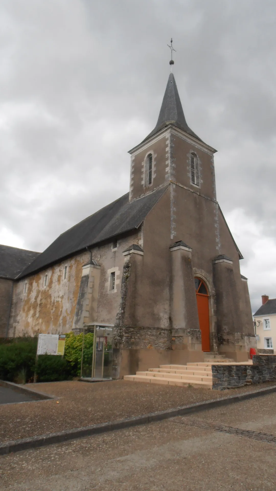 Photo showing: L'église de Saint-Lambert-la-Potherie (Maine-et-Loire, France).