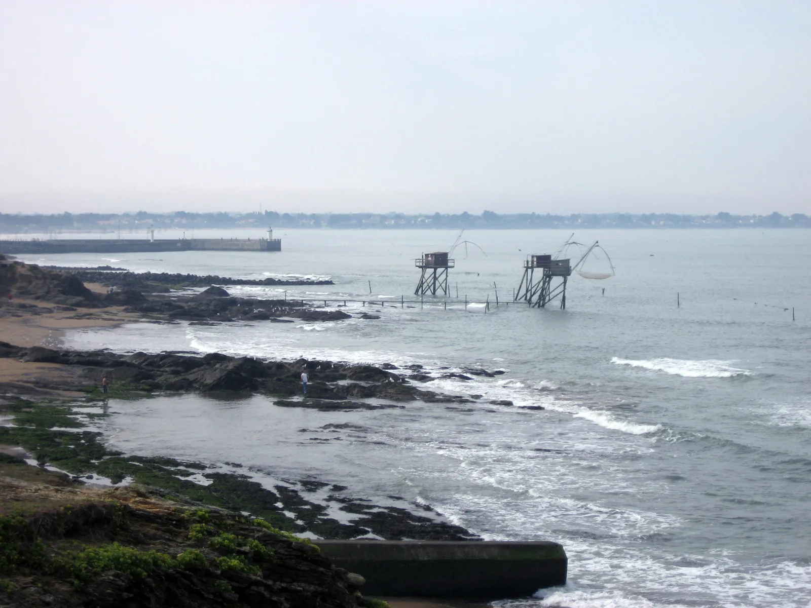 Photo showing: Pêcheries (fisheries), Atlantic Ocean near La Roussellerie, département de la Loire-Atlantique, France