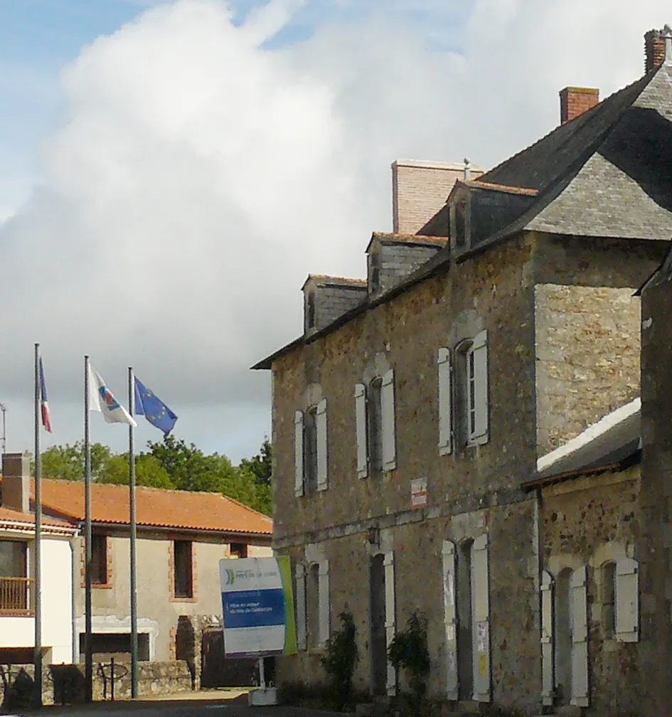 Photo showing: Prieuré de l'abbatiale de Saint Philbert de Grand Lieu