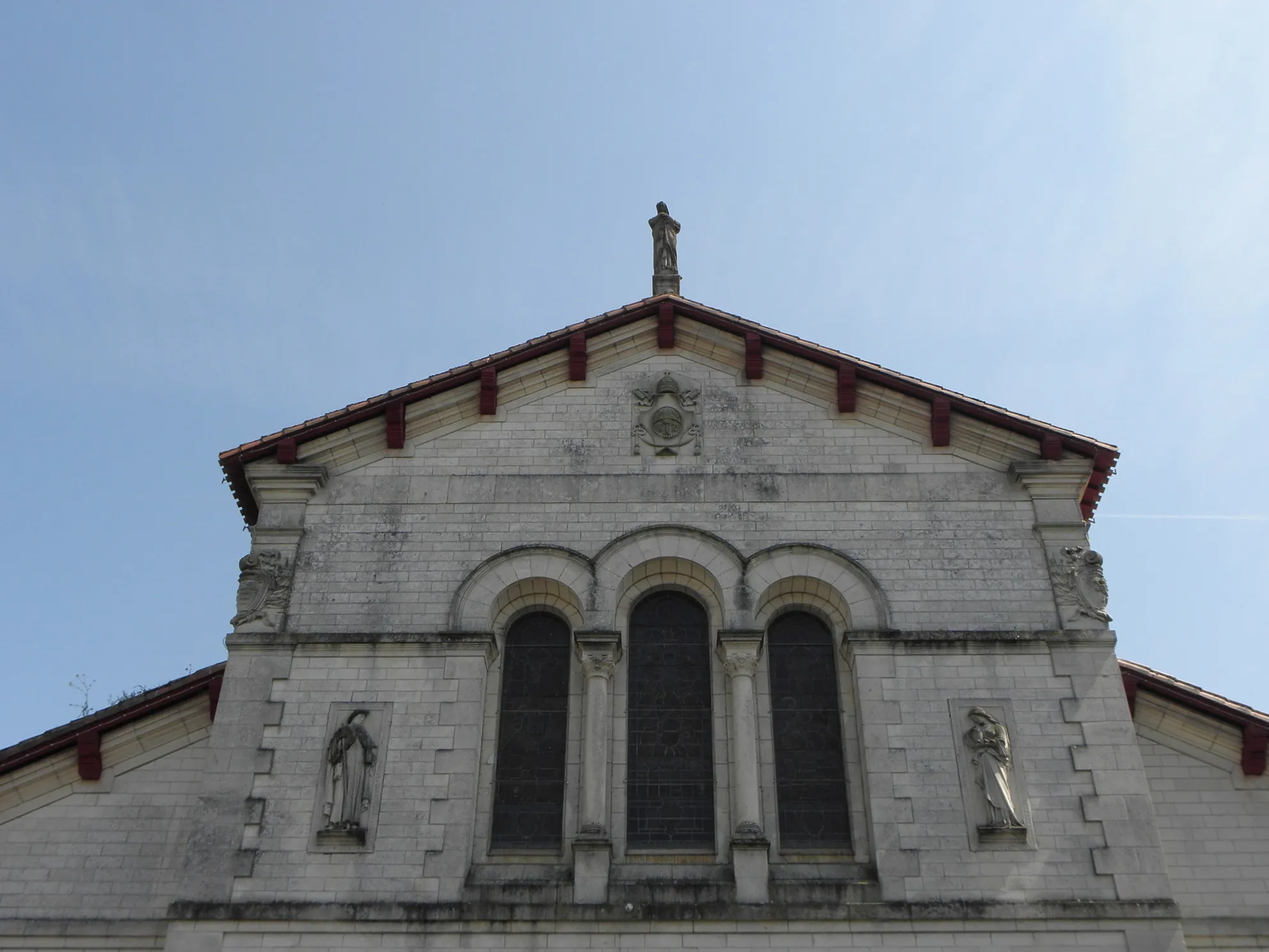 Photo showing: Façade principale de l'église Notre-Dame de Clisson (44).