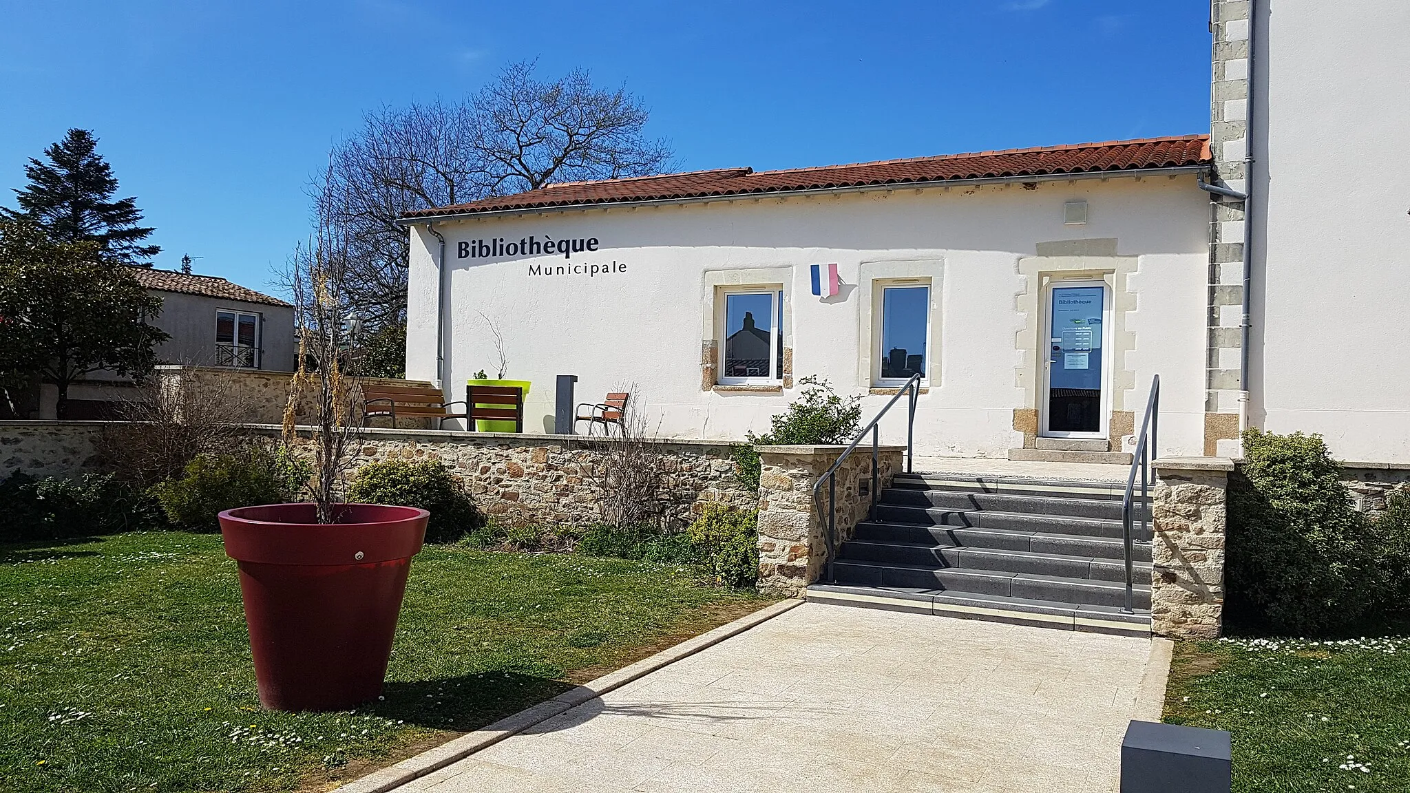 Photo showing: Bibliothèque municipale de Château-Thébaud