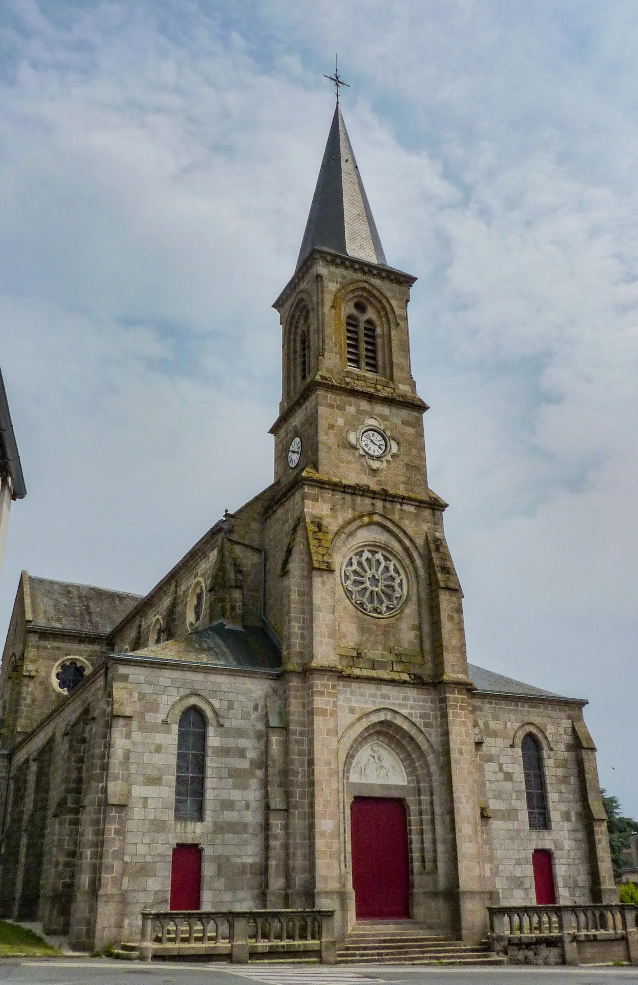 Photo showing: Église Notre-Dame du Longeron