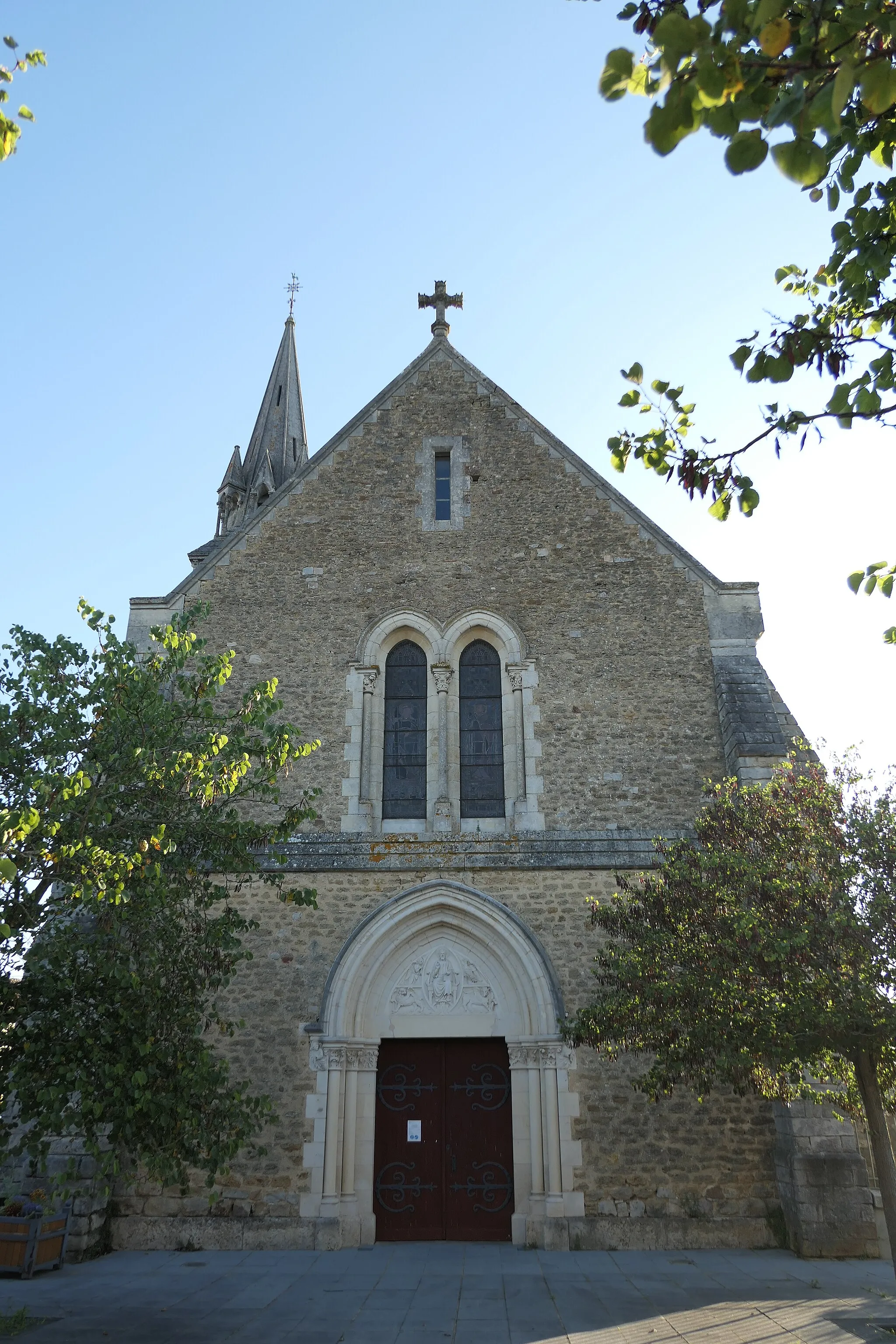 Photo showing: This building is indexed in the base Mérimée, a database of architectural heritage maintained by the French Ministry of Culture, under the reference PA00109993 .