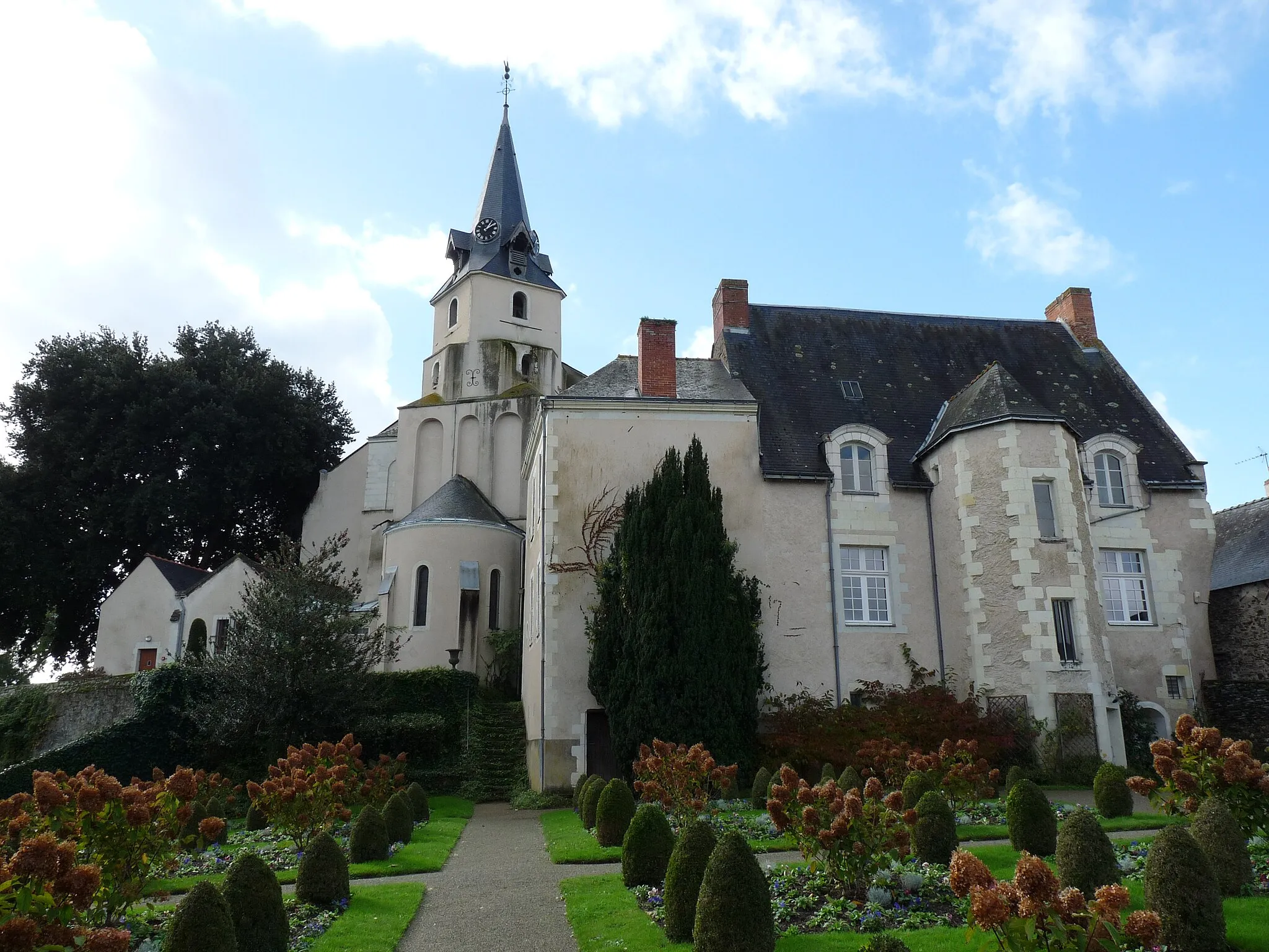 Photo showing: Jardin du presbytère de Sainte-Gemmes-sur-Loire (49).