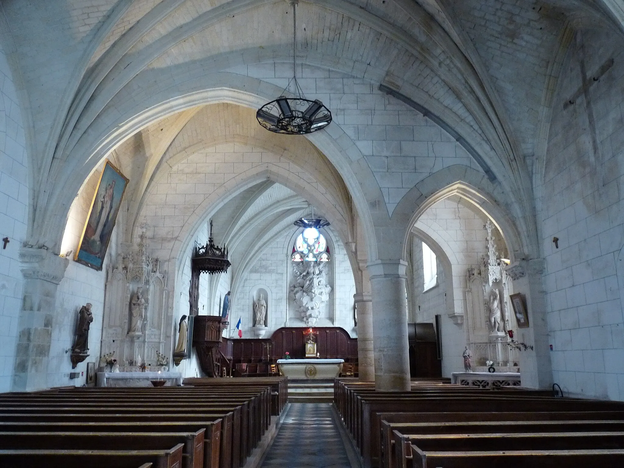 Photo showing: Intérieur de l'église Saint-Blaise à Corné (49).