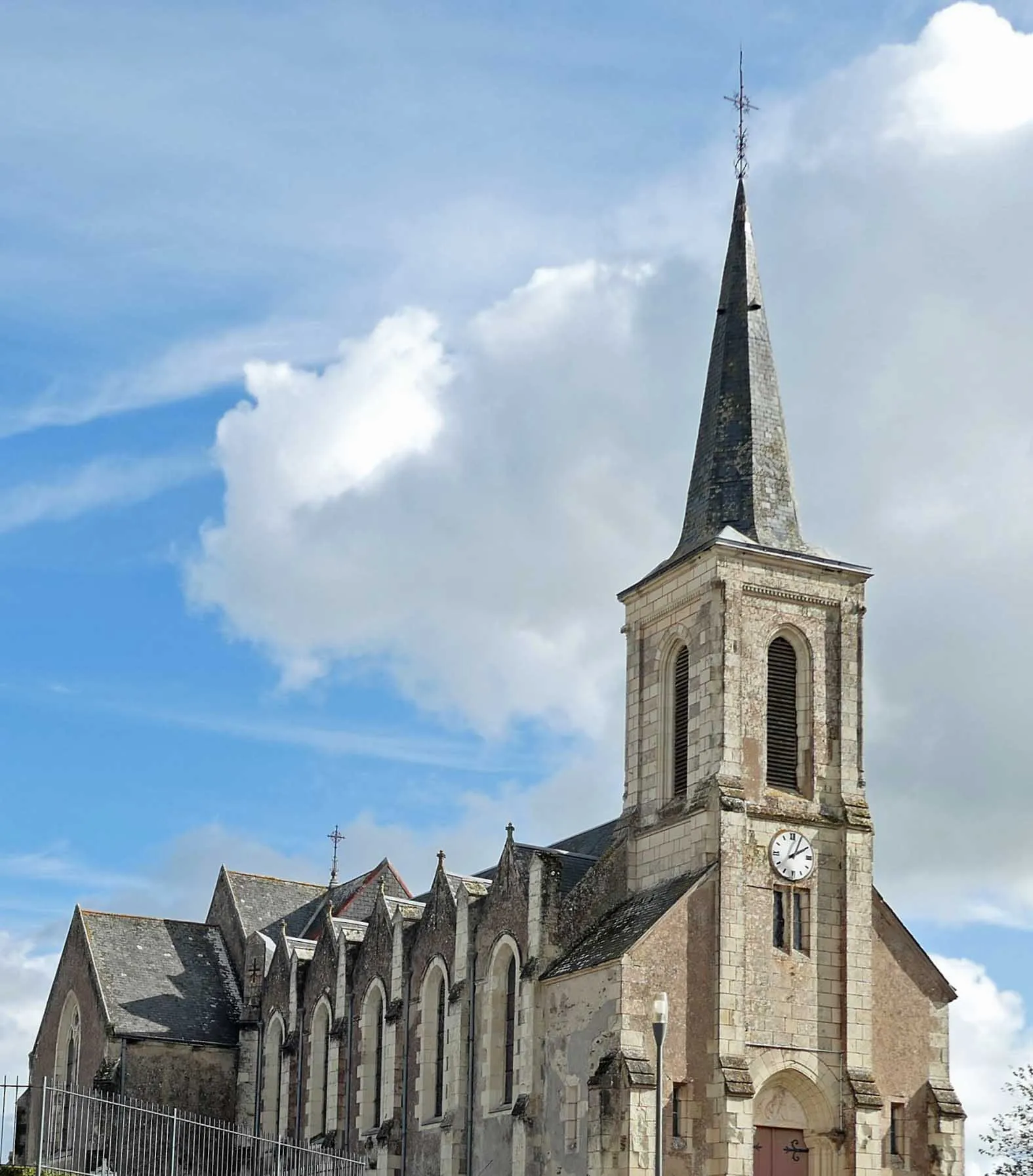 Photo showing: Église Saint-Jean-l'Évangéliste de Saint-Jean-de-Corcoué