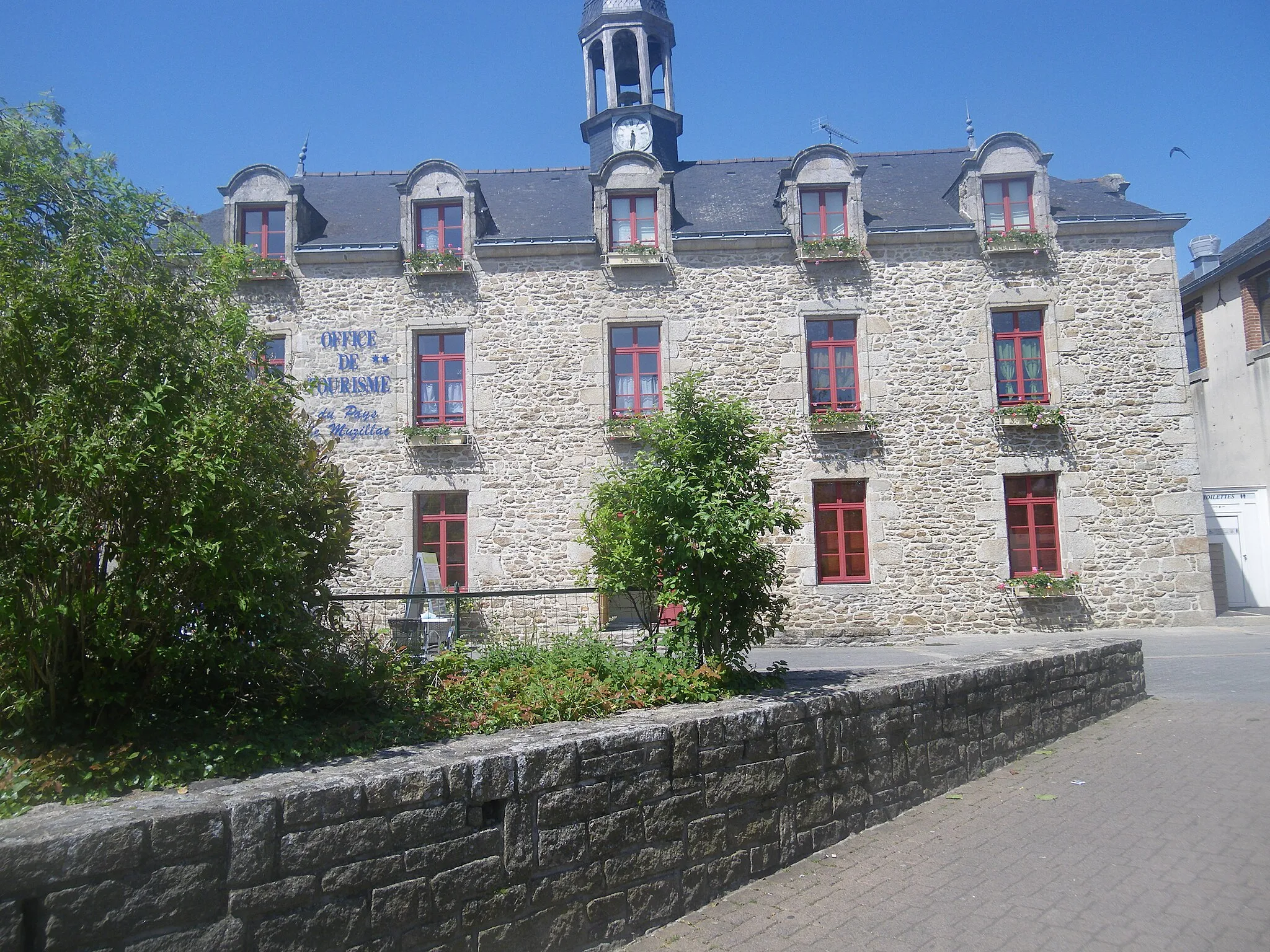 Photo showing: muzillac office de tourisme