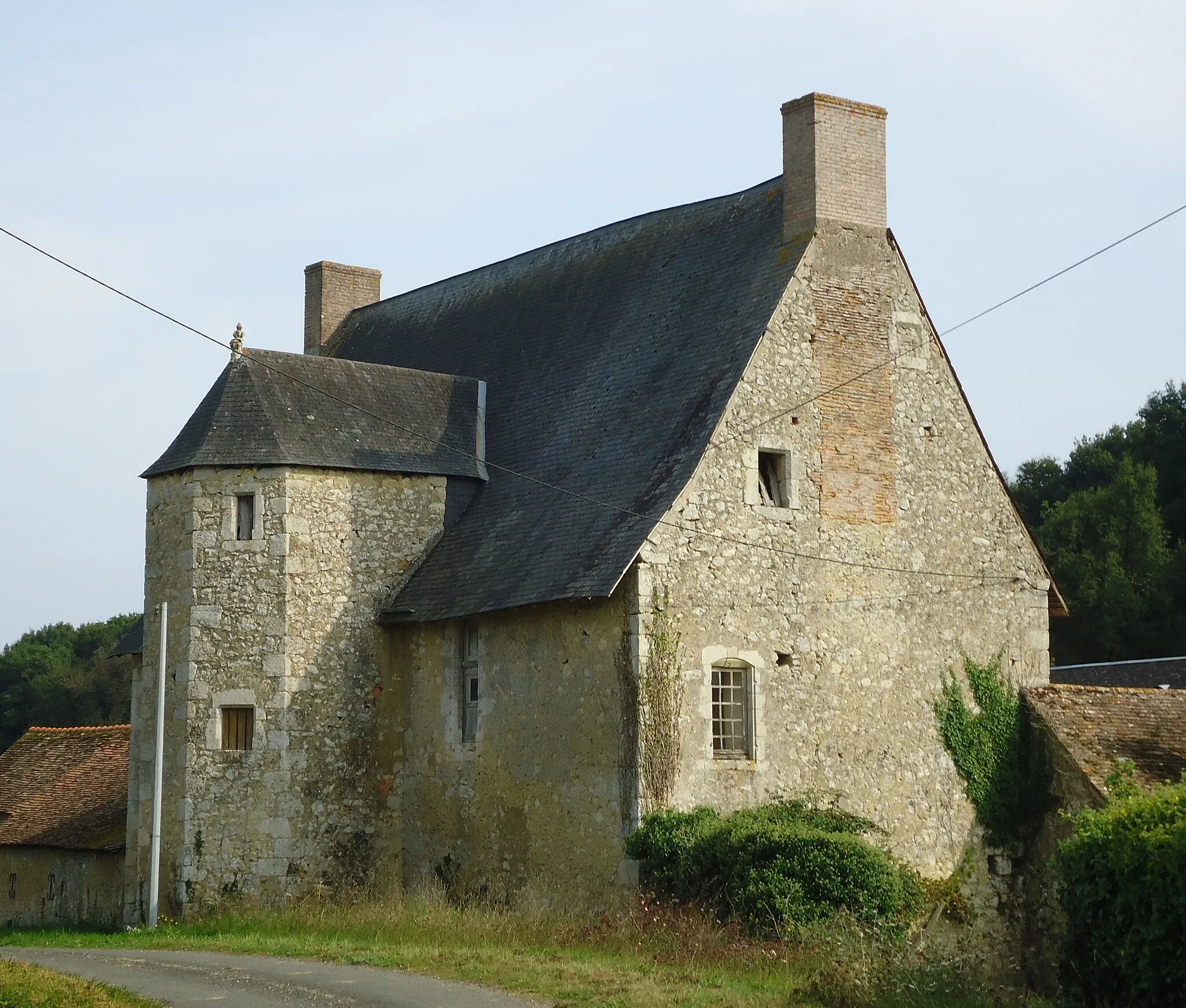 Photo showing: Vue arrière - Ferme de la Petite-Voisine - Noyen-sur-Sarthe - Sarthe (72)