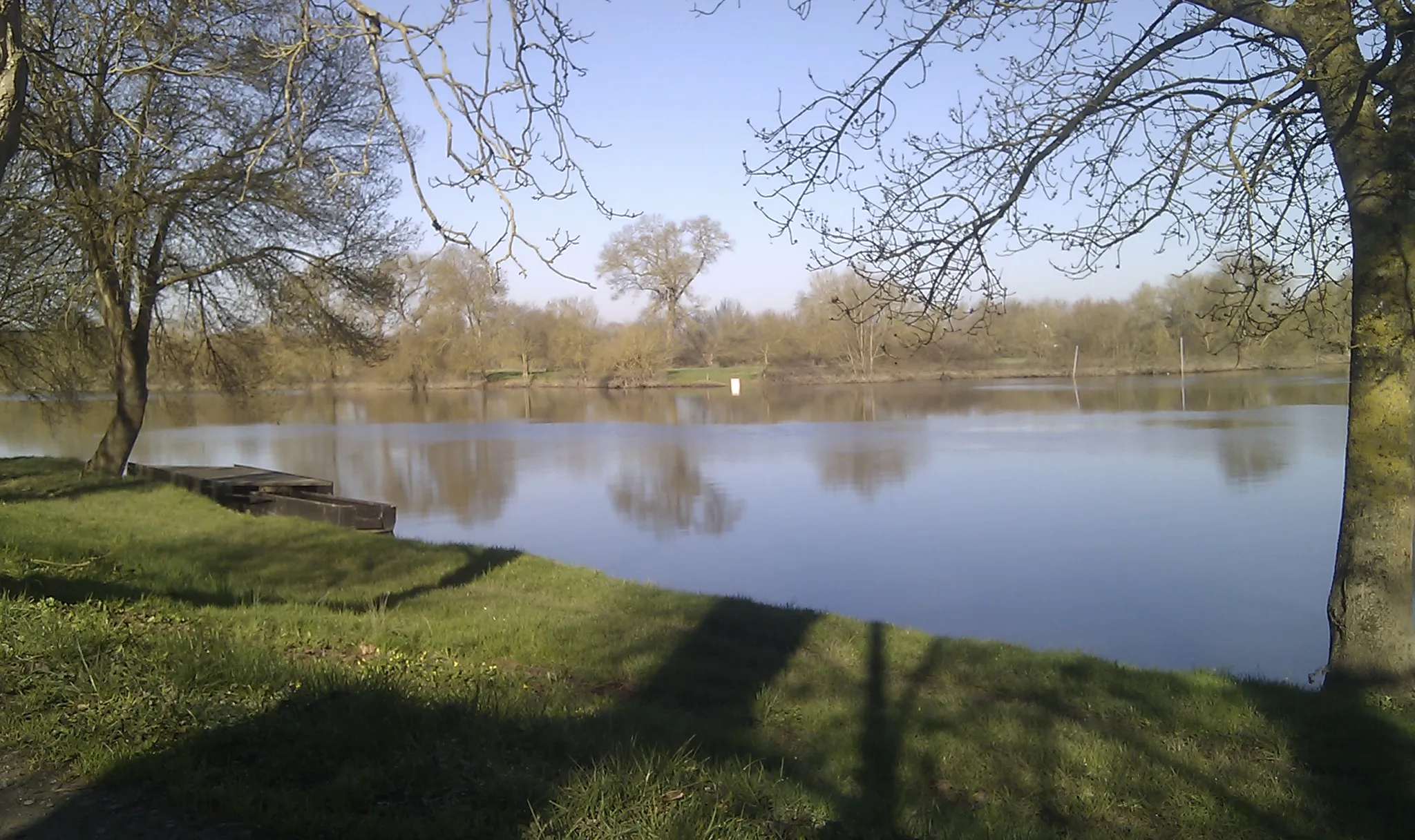 Photo showing: La Mayenne à Montreuil-Juigné