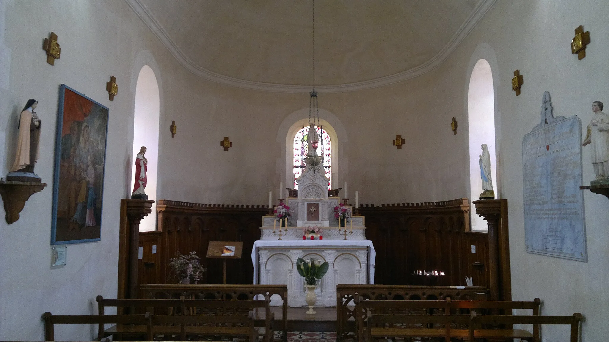 Photo showing: Nef de la chapelle de la Tulévrière, dite des Martyrs du Bas-Poitou, Fr-85-Saint-Étienne-du-Bois.