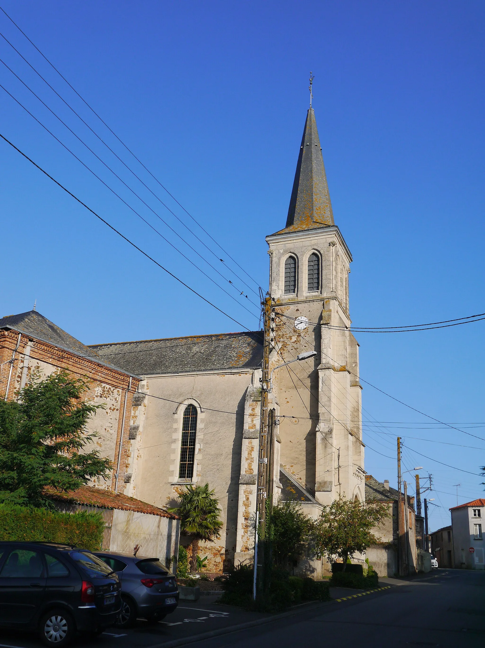 Photo showing: L'église Notre-Dame-de-la-Nativité à Toutlemonde (Maine-et-Loire, France).