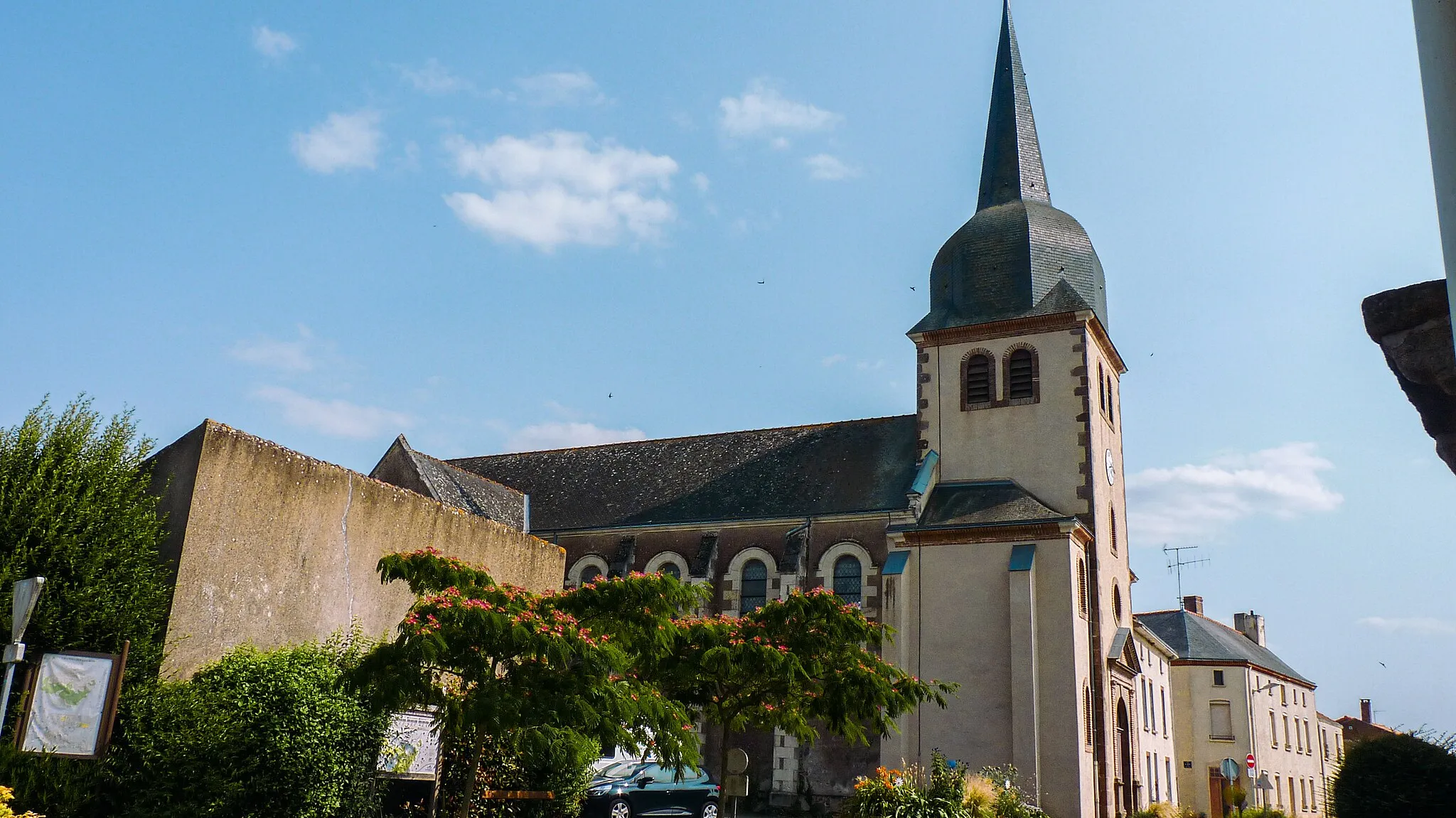 Photo showing: Église Saint-Michel de Chanteloup-les-Bois