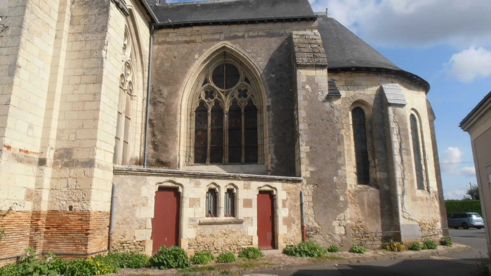 Photo showing: Église Saint-Jacques du Plessis-Grammoire (Maine-et-Loire, France). Détails de l'église.