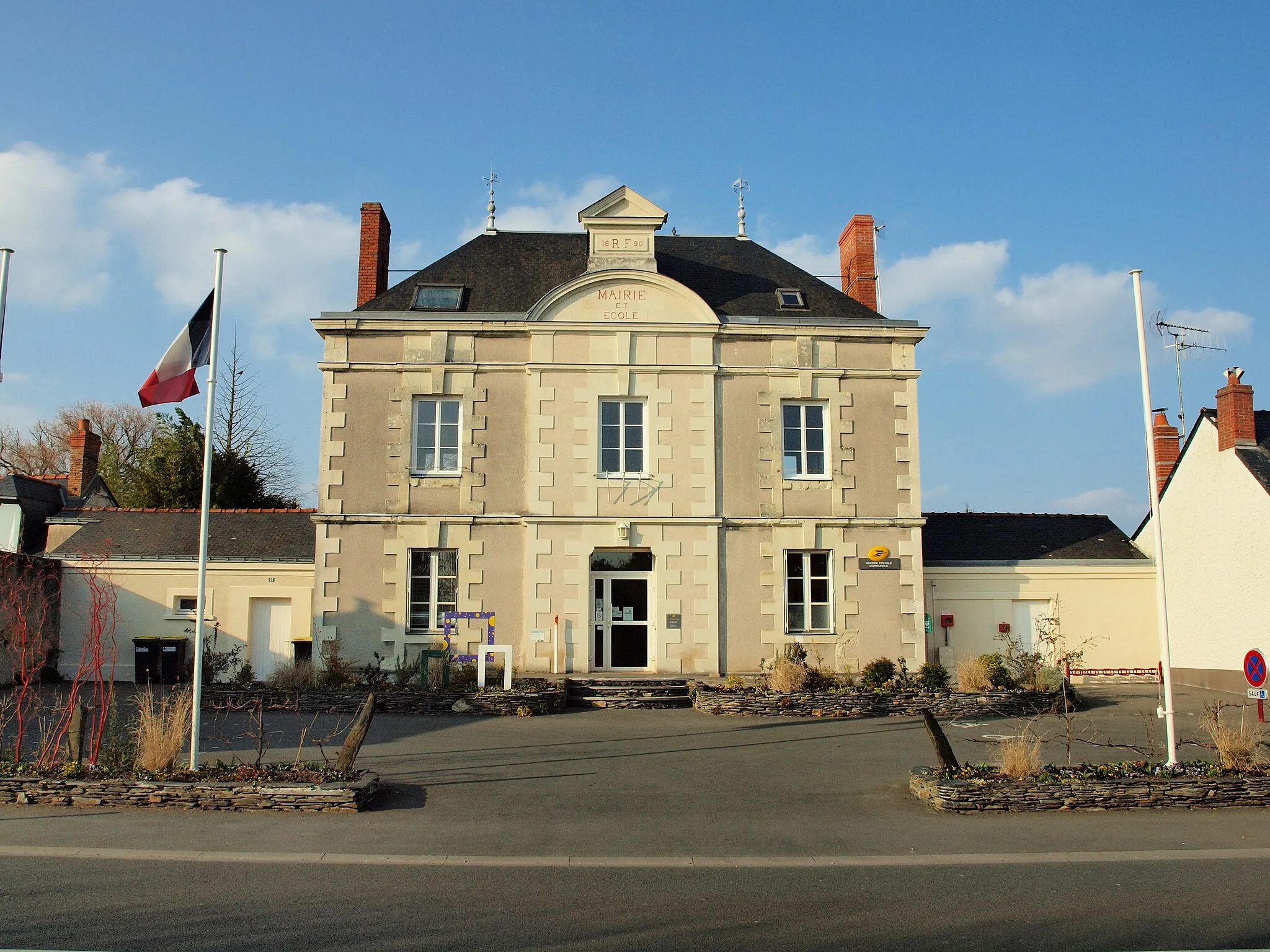 Photo showing: Pellouailles-les-Vignes (Maine-et-Loire, France)