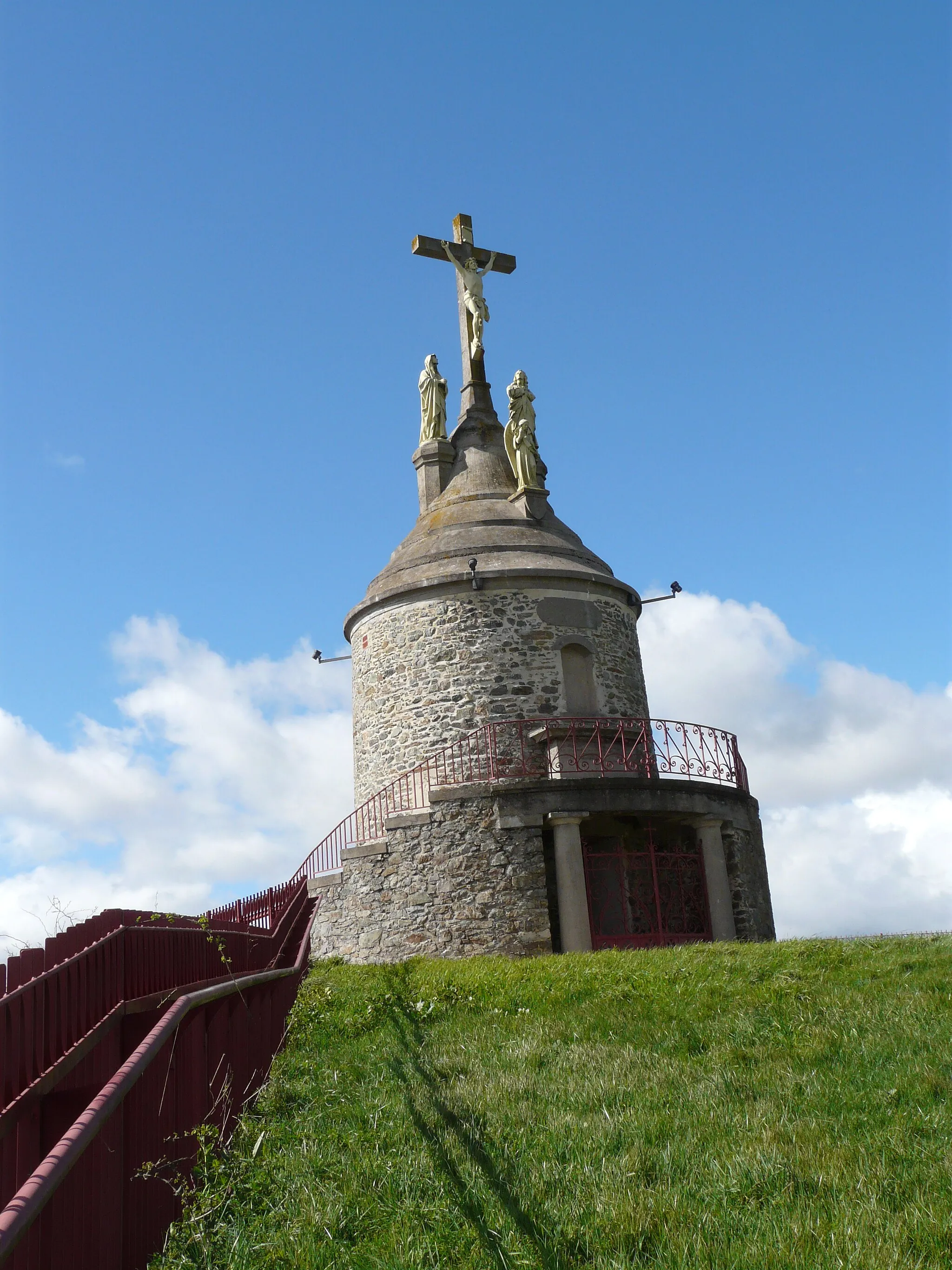 Photo showing: L'ancien Moulin du Mont-Juillet