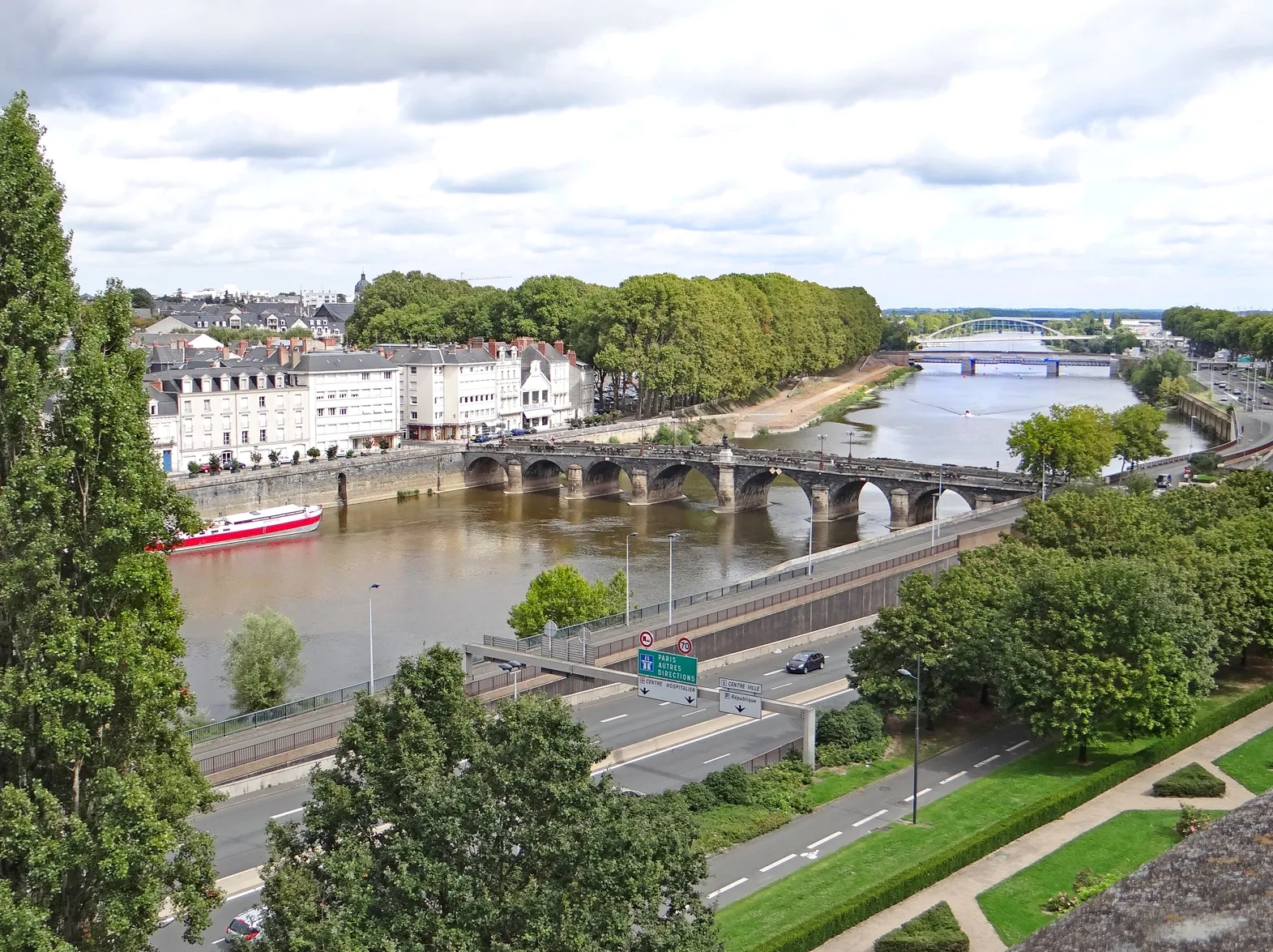 Photo showing: La Maine à Angers