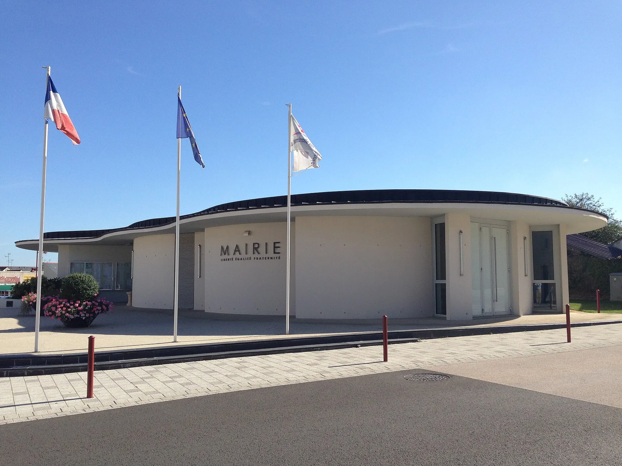 Photo showing: La mairie de La Membrolle-sur-Longuenée (Maine-et-Loire)