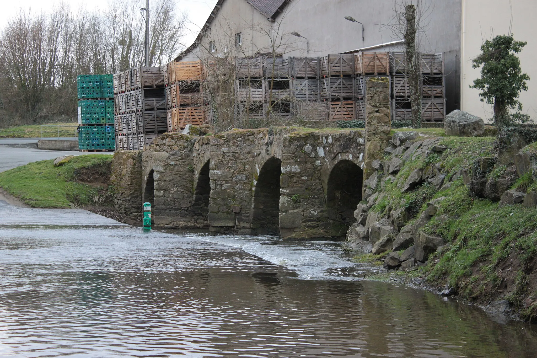 Photo showing: Pont romain, I°, sur la Sanguèze, Fr-44-Mouzillon.