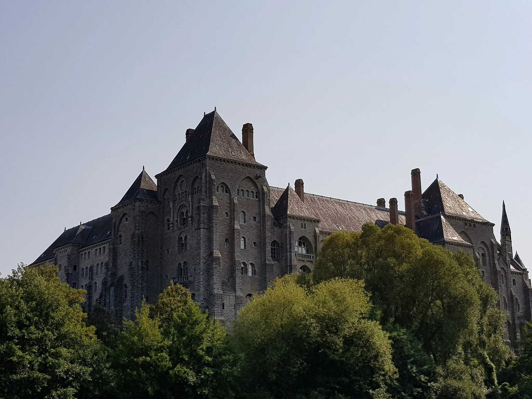 Photo showing: L'abbaye vue de Port-Juigné.