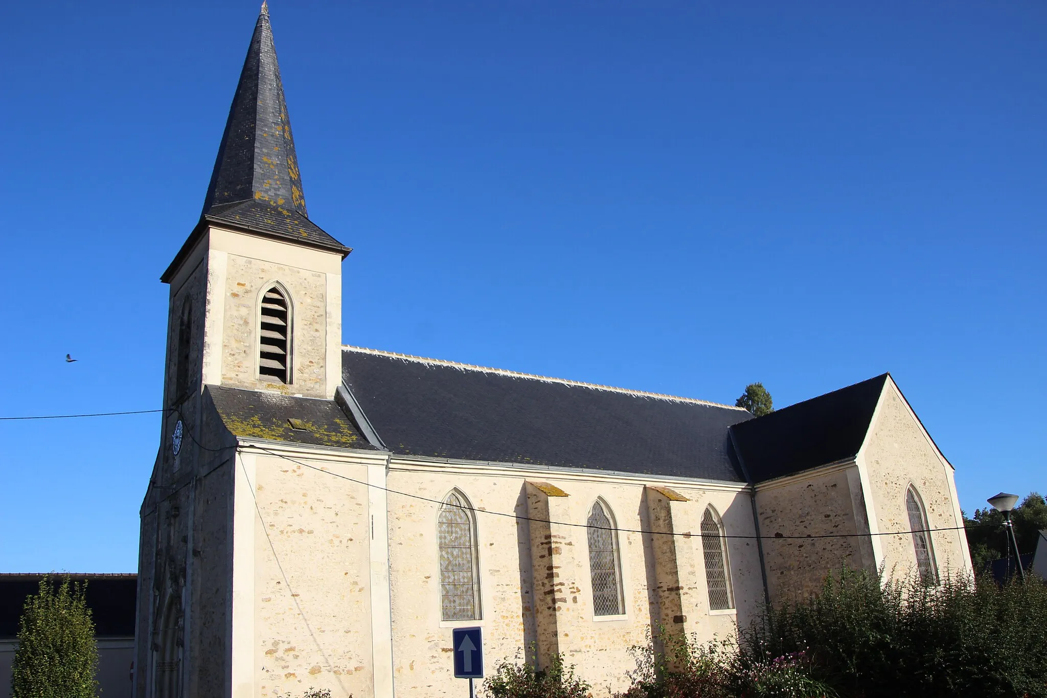 Photo showing: église saint-denis de louailles (2) - wiki takes Sablé