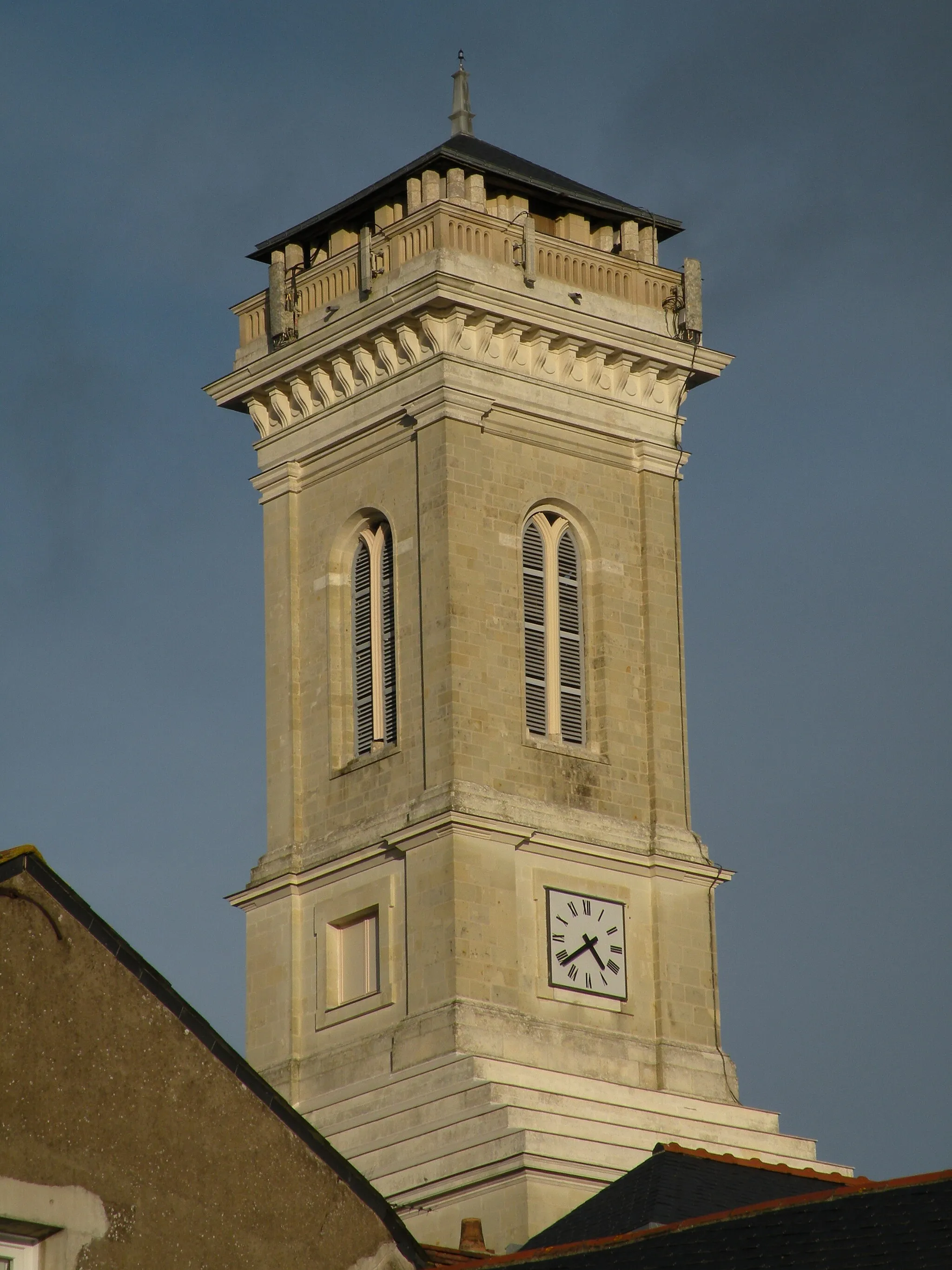 Photo showing: Church of Saint-Étienne-de-Montluc