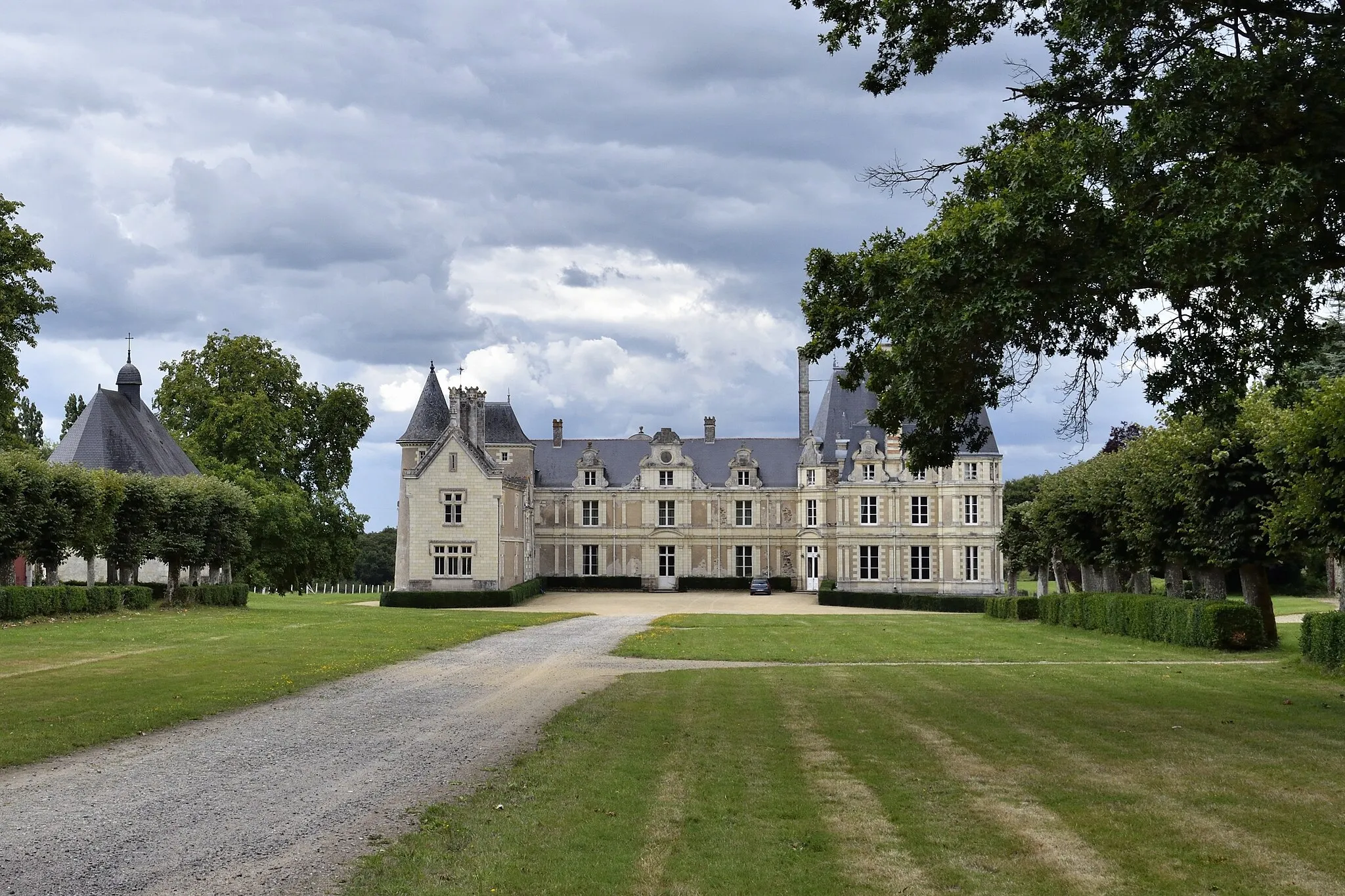 Photo showing: This building is indexed in the base Mérimée, a database of architectural heritage maintained by the French Ministry of Culture, under the reference PA00108631 .