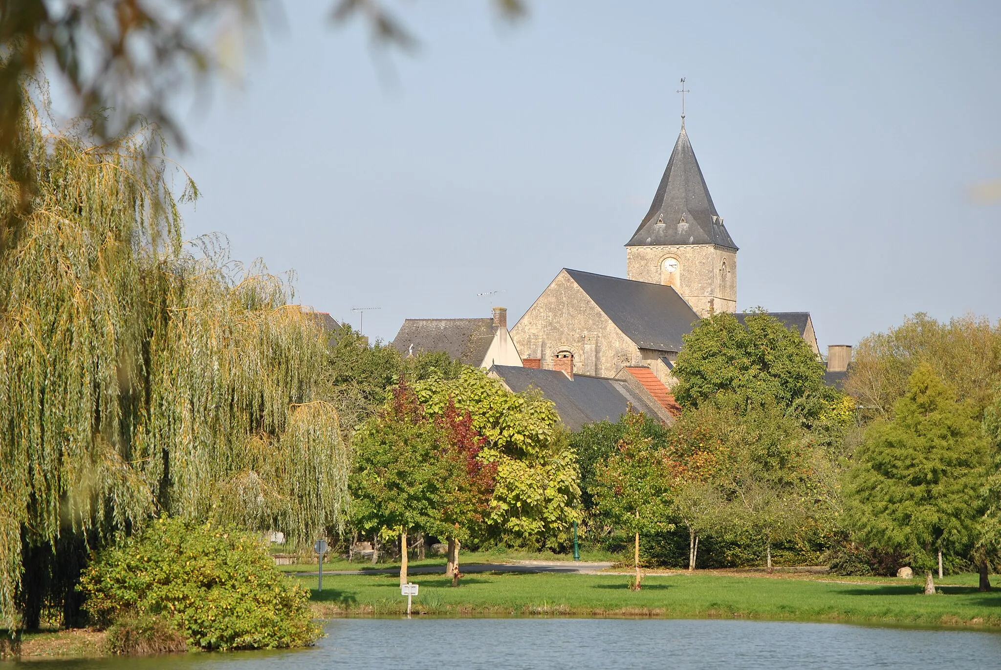 Photo showing: Étang de Tennie (France, Pays de la Loire)