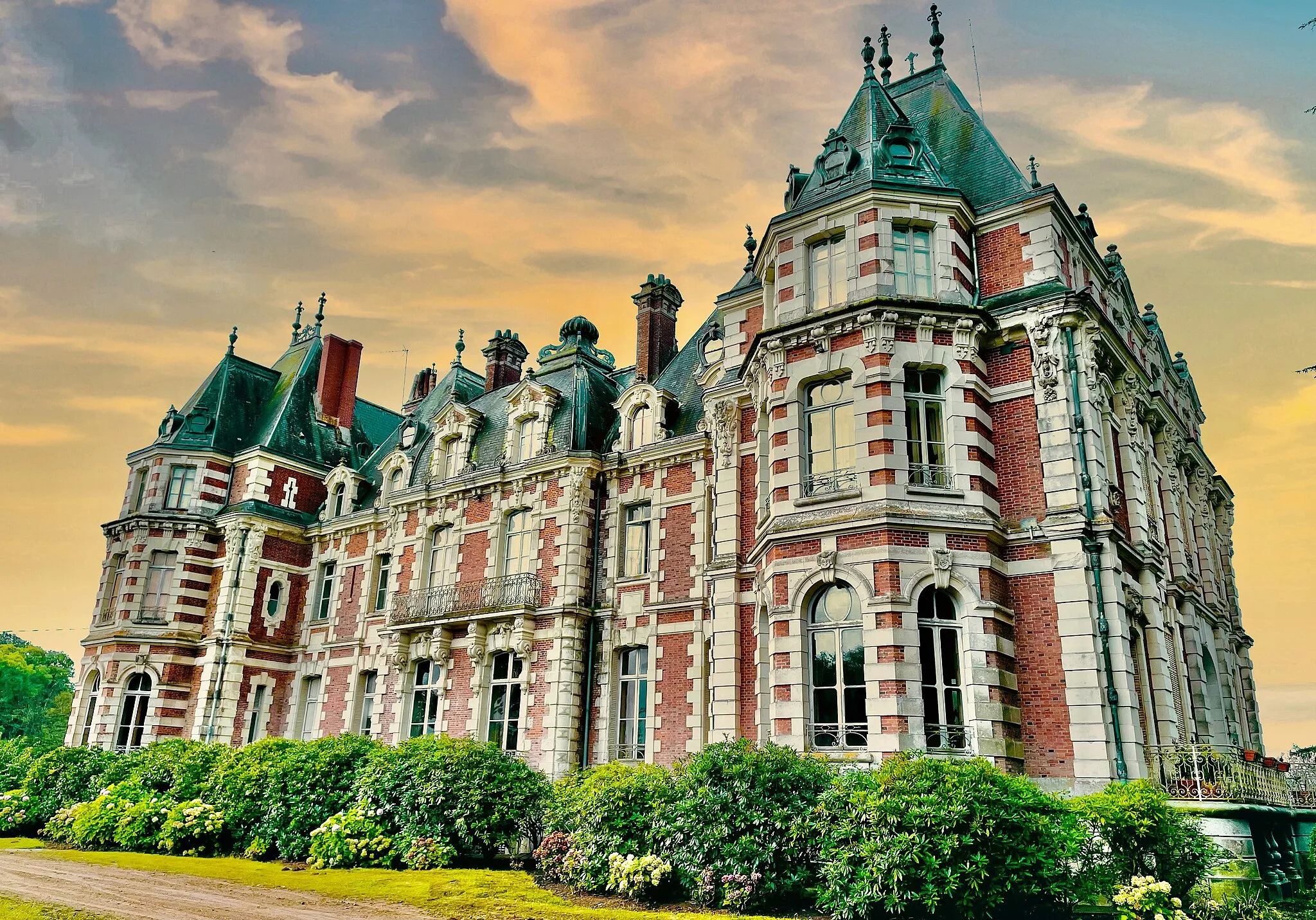 Photo showing: Château De La Jumellière façade nord XIXème siècle