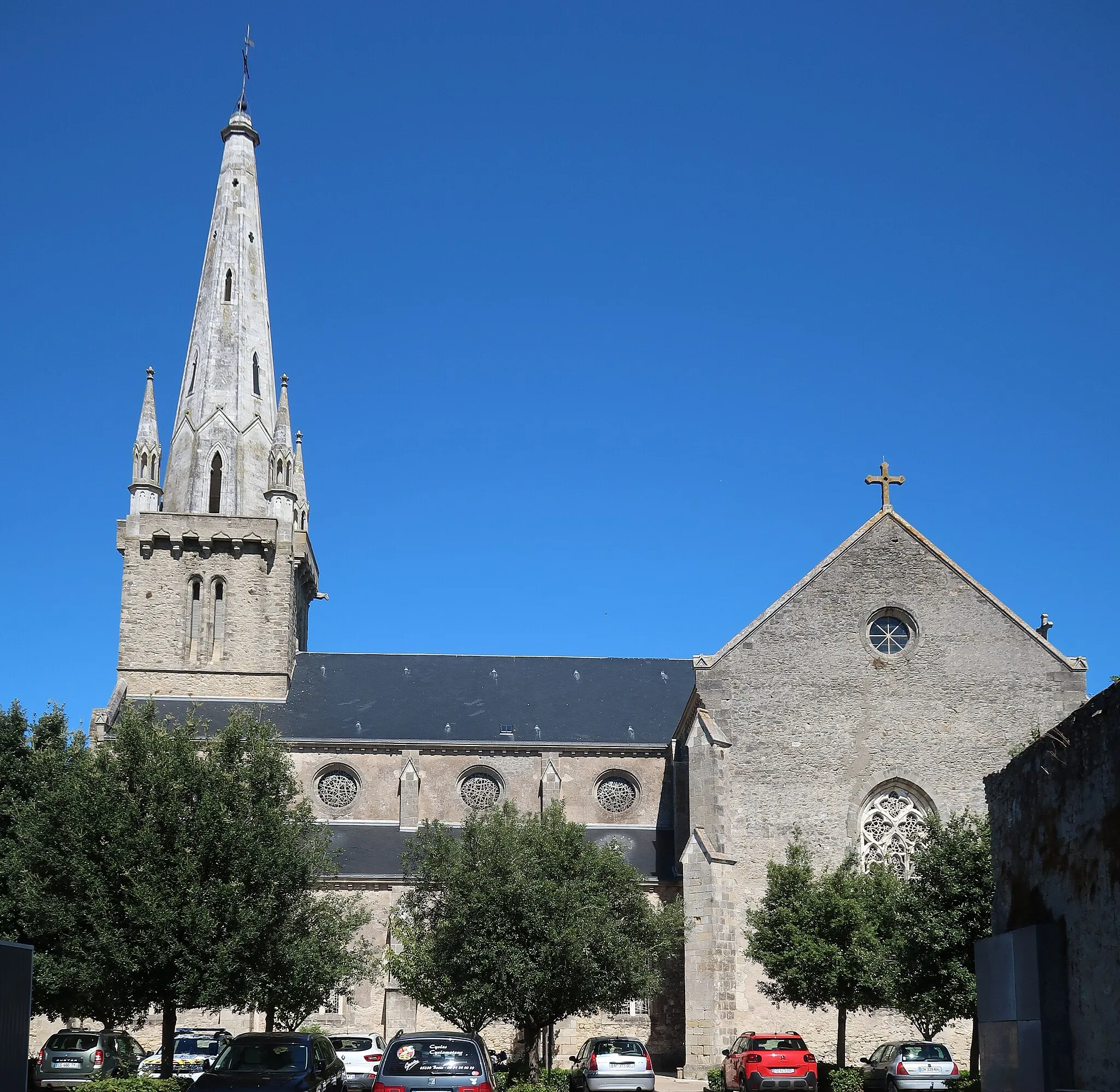 Photo showing: This building is indexed in the base Mérimée, a database of architectural heritage maintained by the French Ministry of Culture, under the reference PA00110053 .