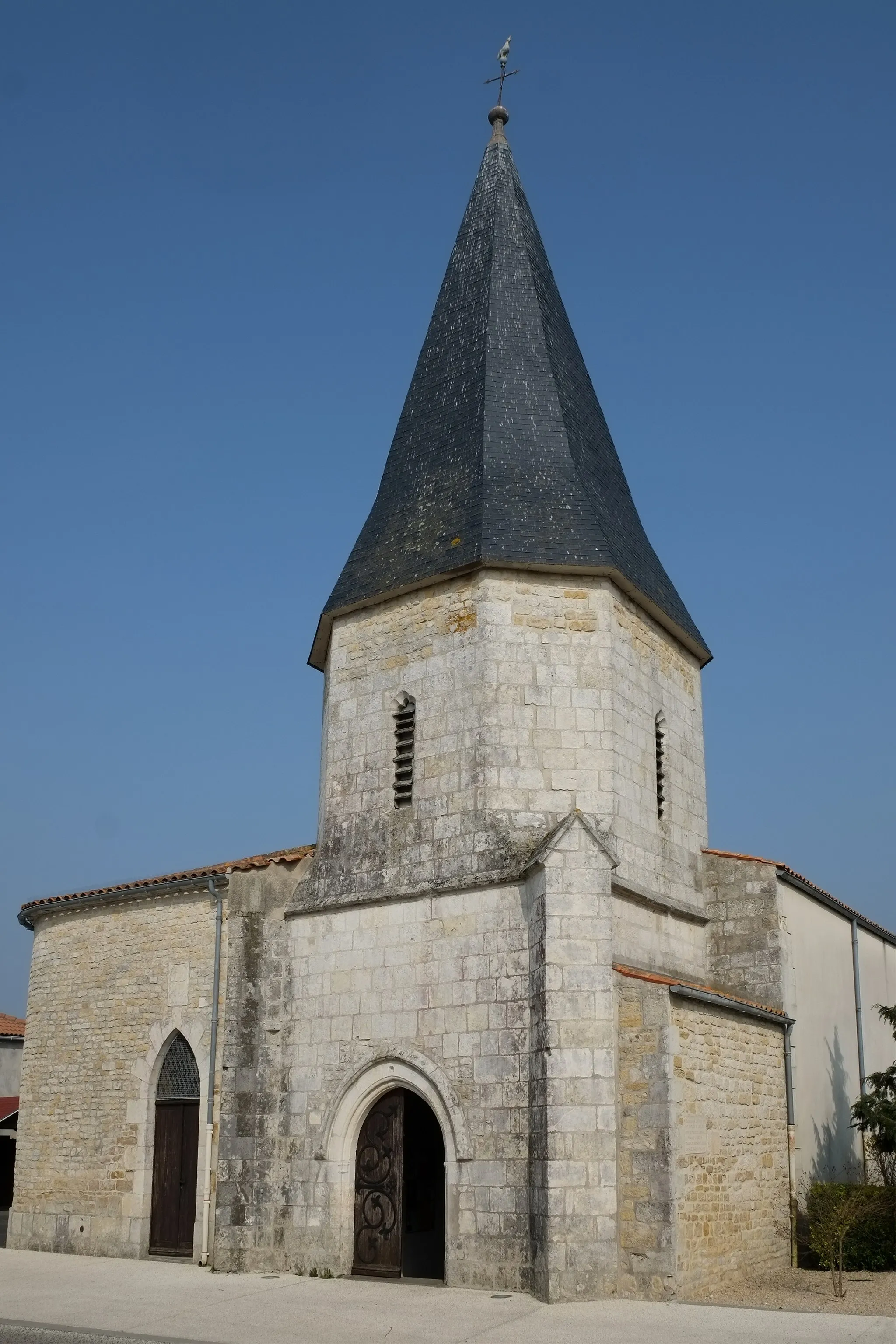 Photo showing: Église Saint-Nicolas Charron Charente-maritime France