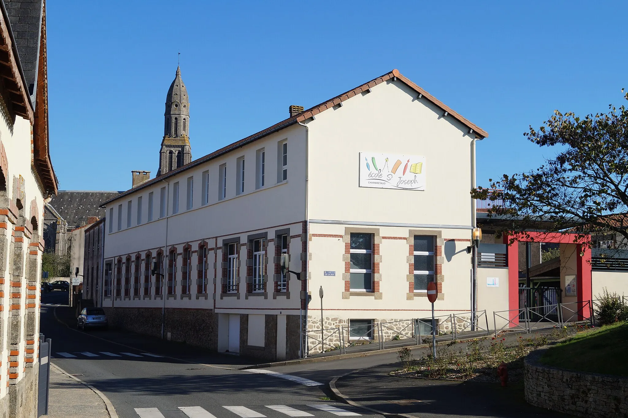 Photo showing: L’école Saint-Joseph de Chambretaud.