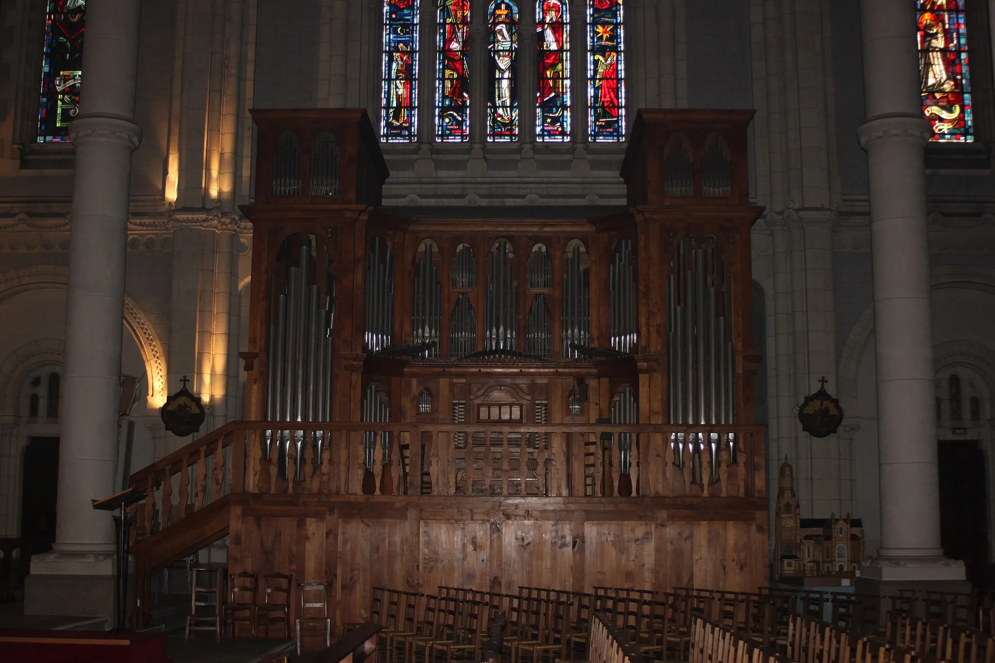 Photo showing: Grandes orgues, basilique Saint-Laurent, Fr-85-Saint-Laurent-sur-Sèvre