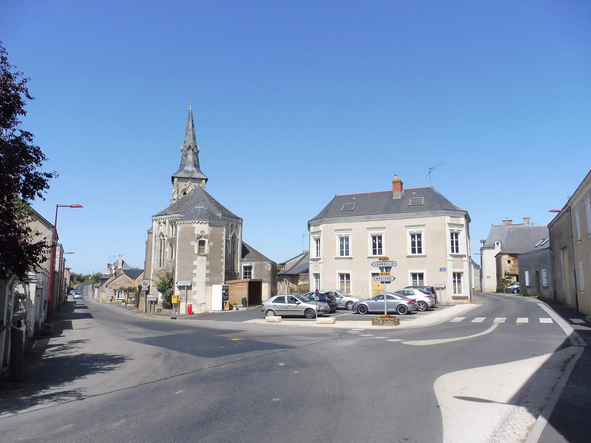 Photo showing: Le centre du village de Querré (Les Hauts-d'Anjou, Maine-et-Loire, France).
