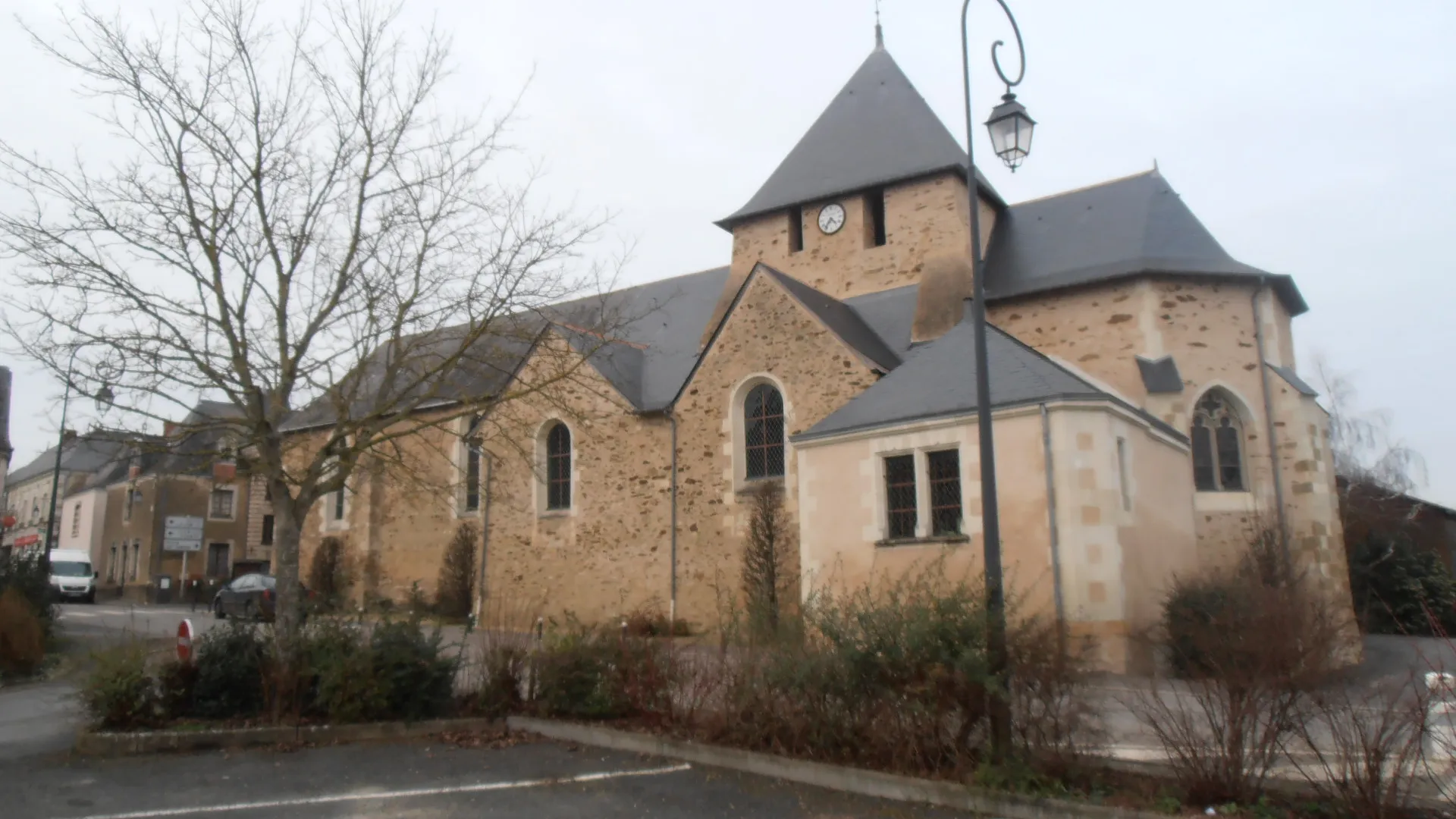 Photo showing: l'église de la commune de marigné